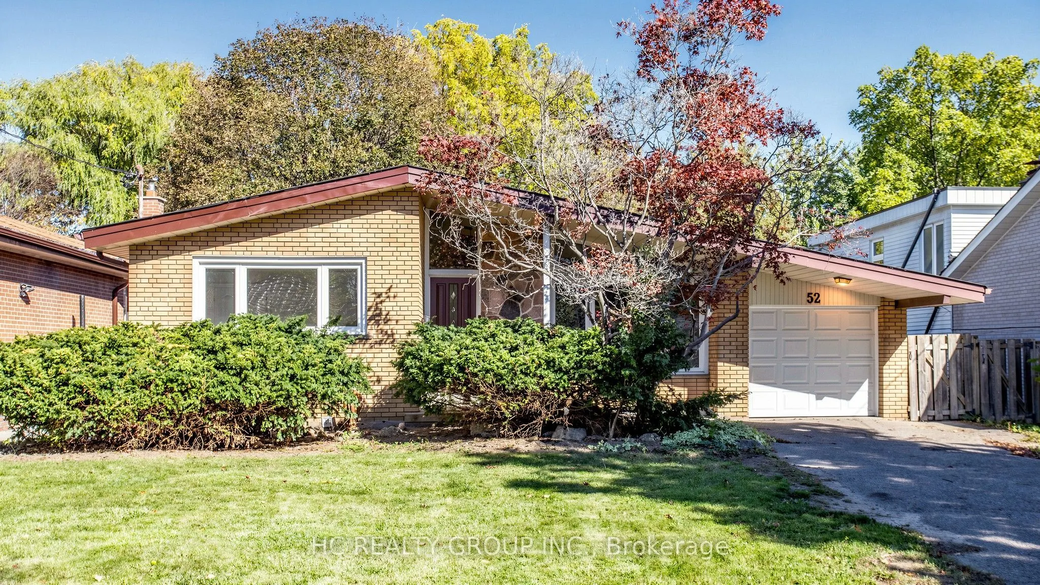 52 Dukinfield Crescent