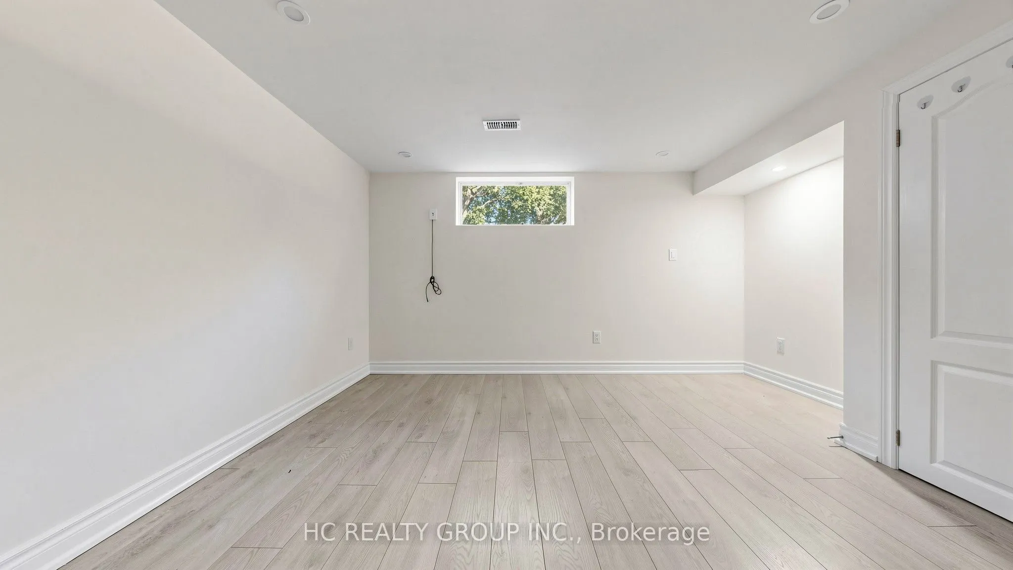 52 Dukinfield Crescent