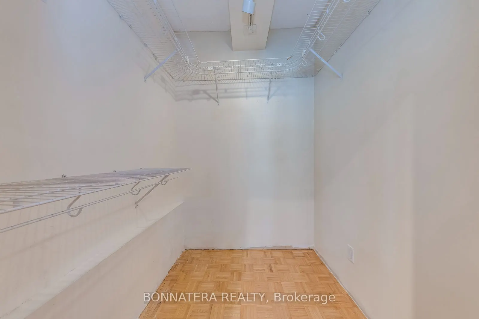 74 Spadina Road #402