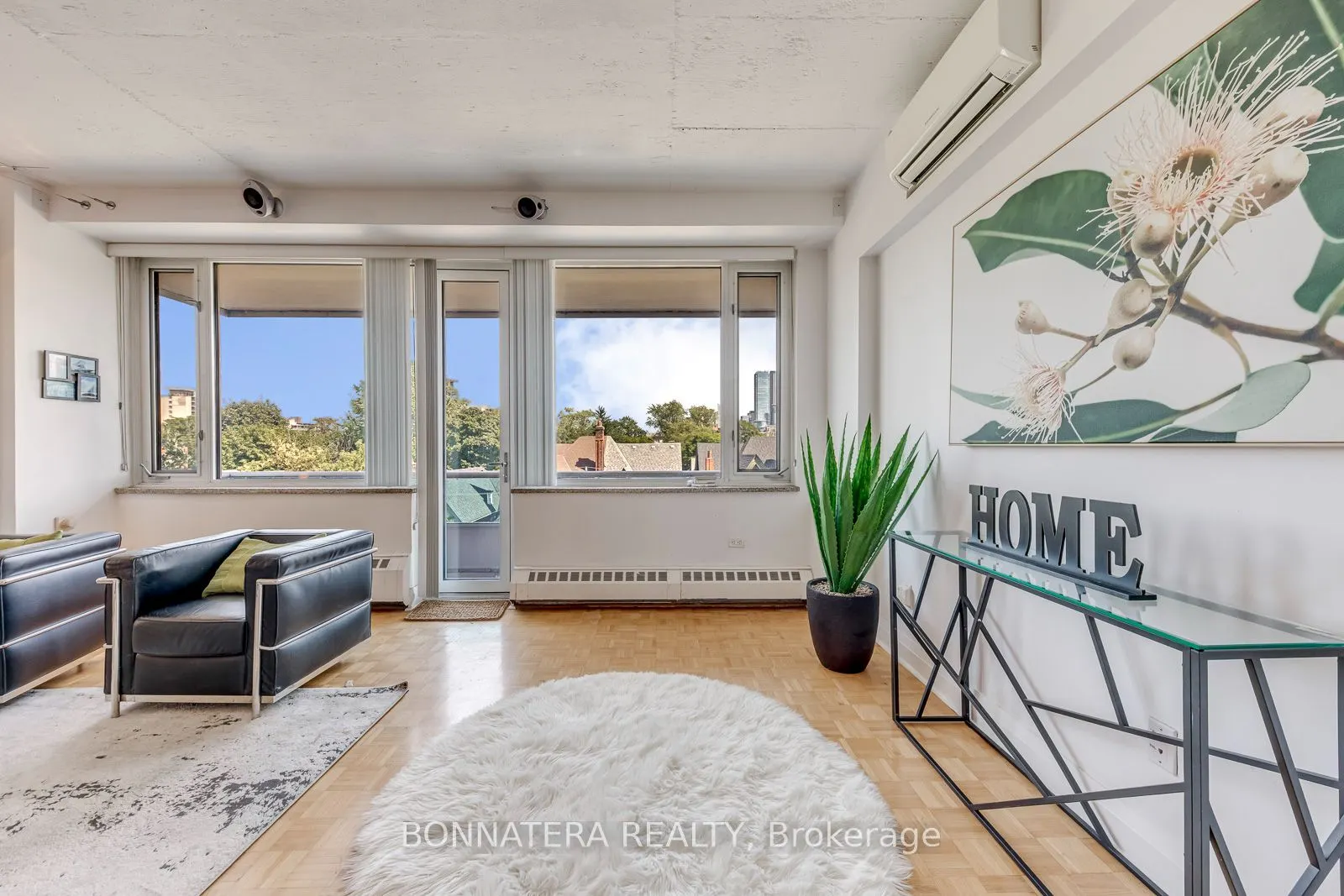 74 Spadina Road #402