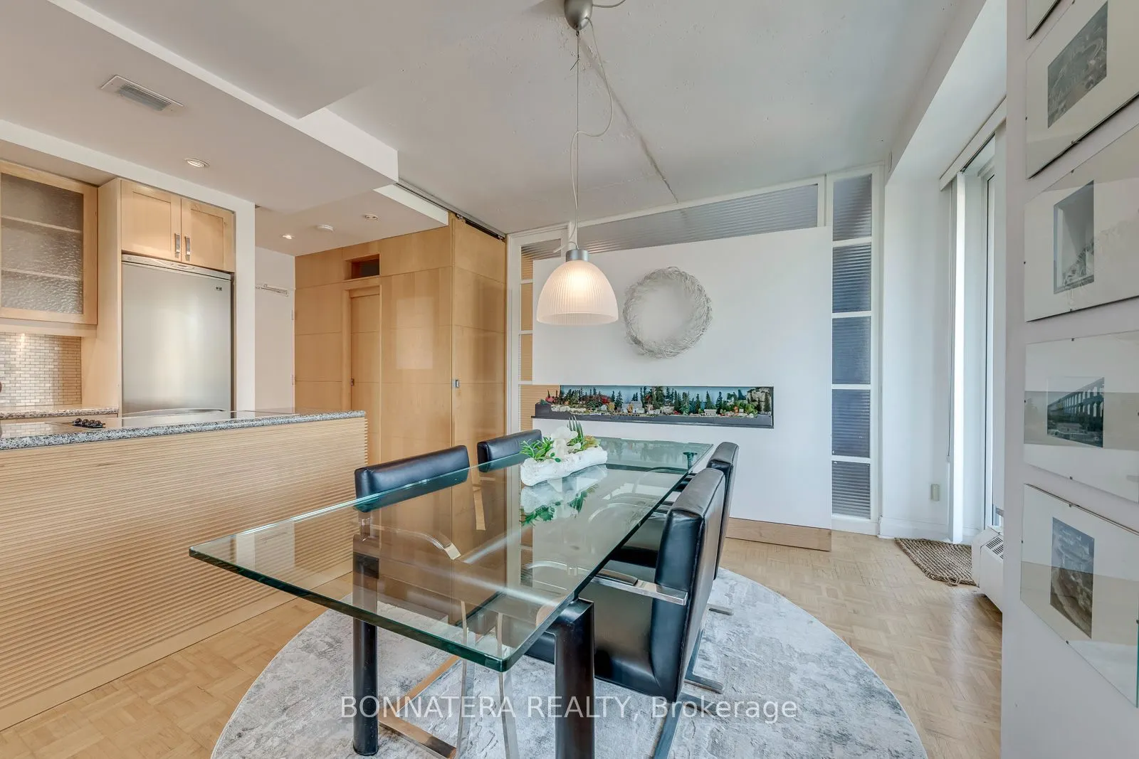 74 Spadina Road #402