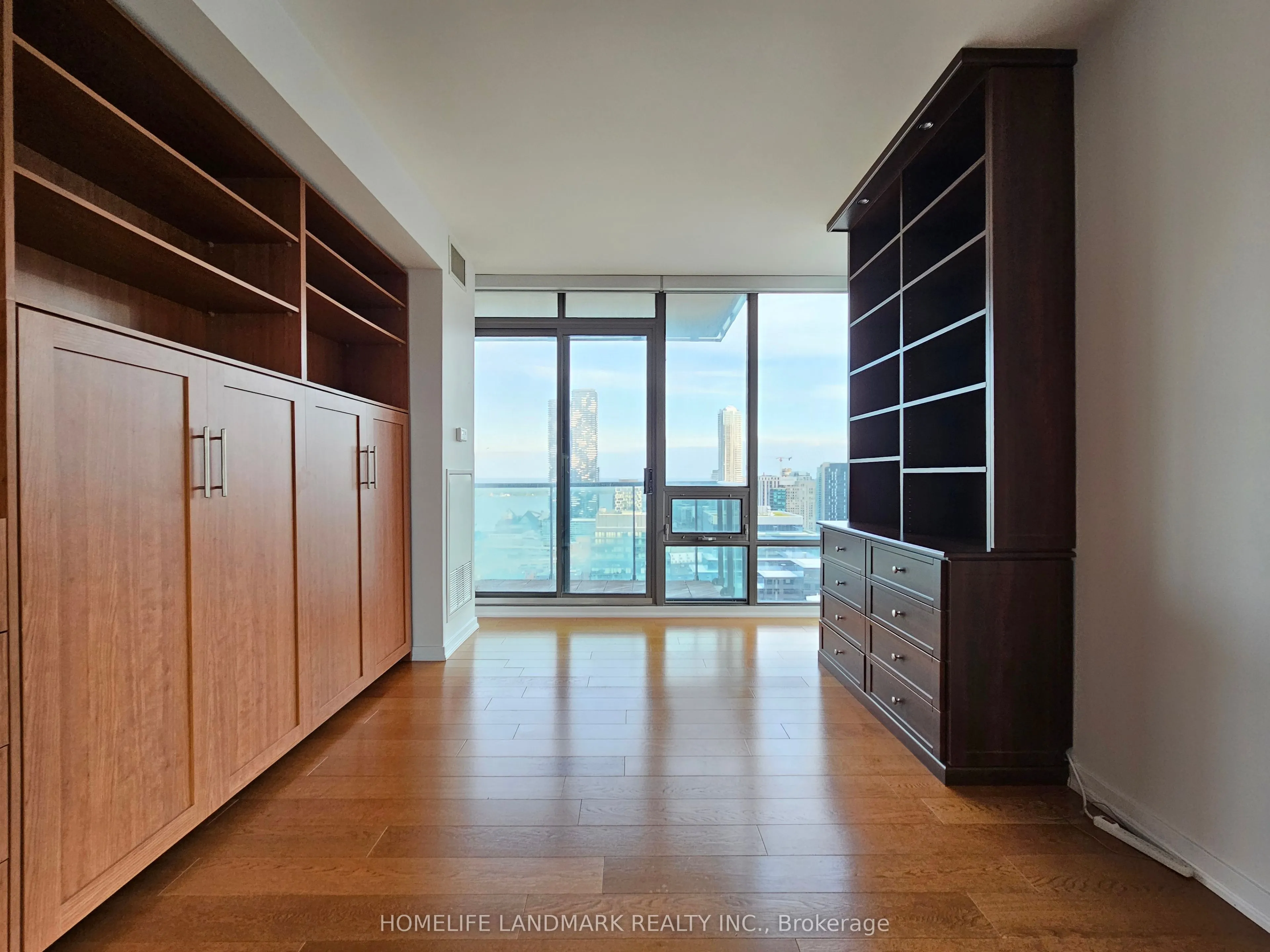 33 Lombard Street #3301