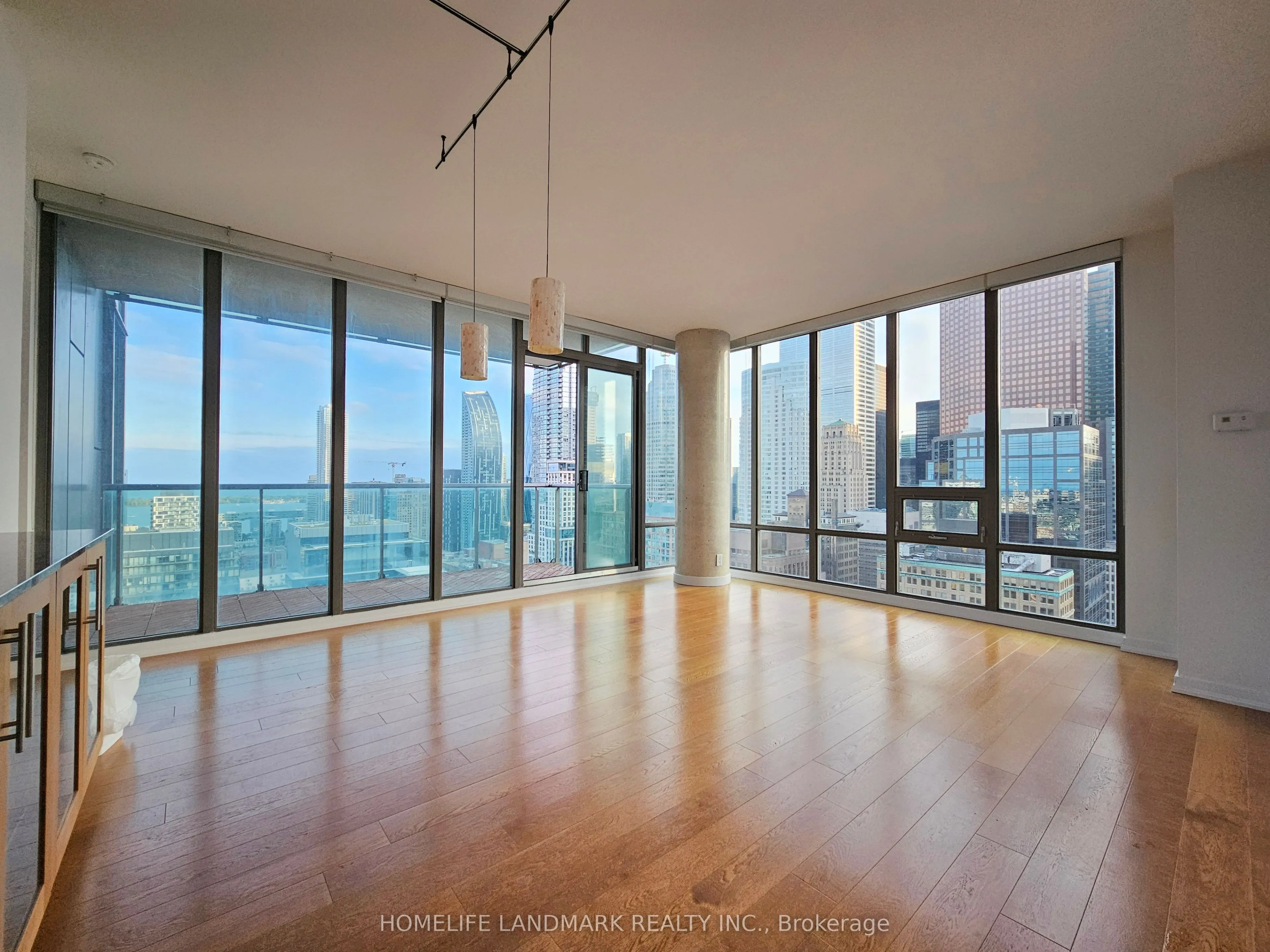 33 Lombard Street #3301