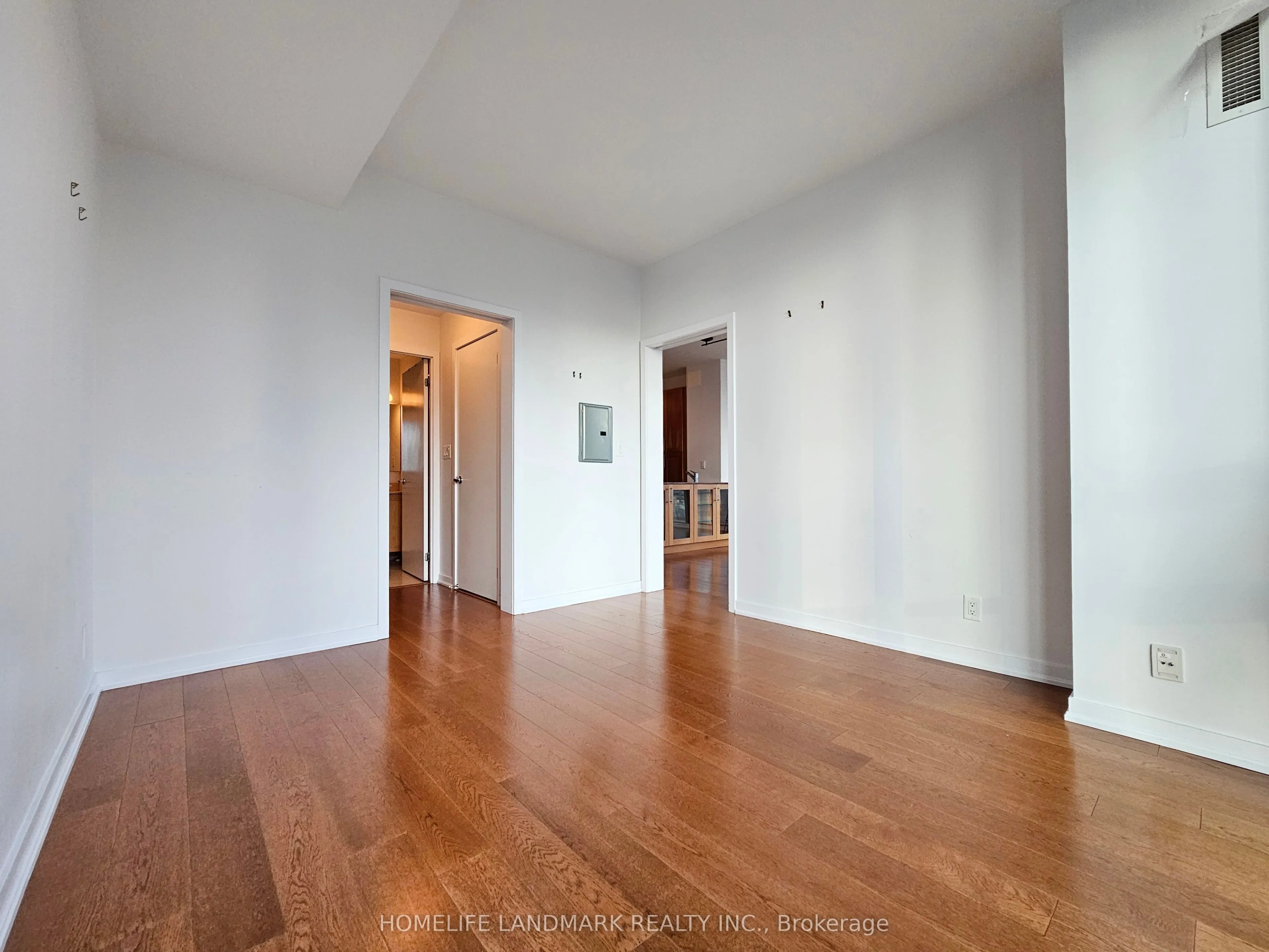 33 Lombard Street #3301