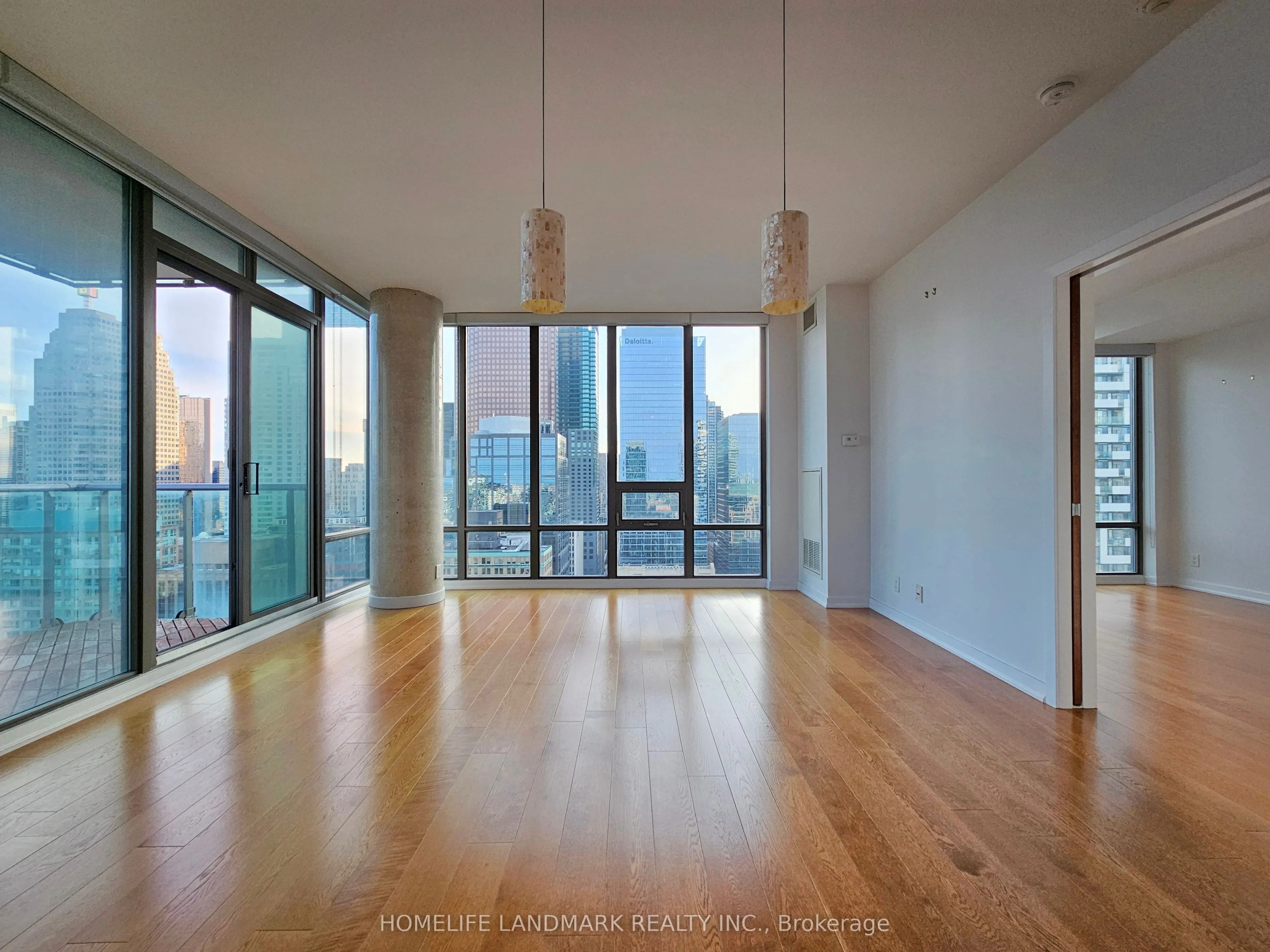 33 Lombard Street #3301