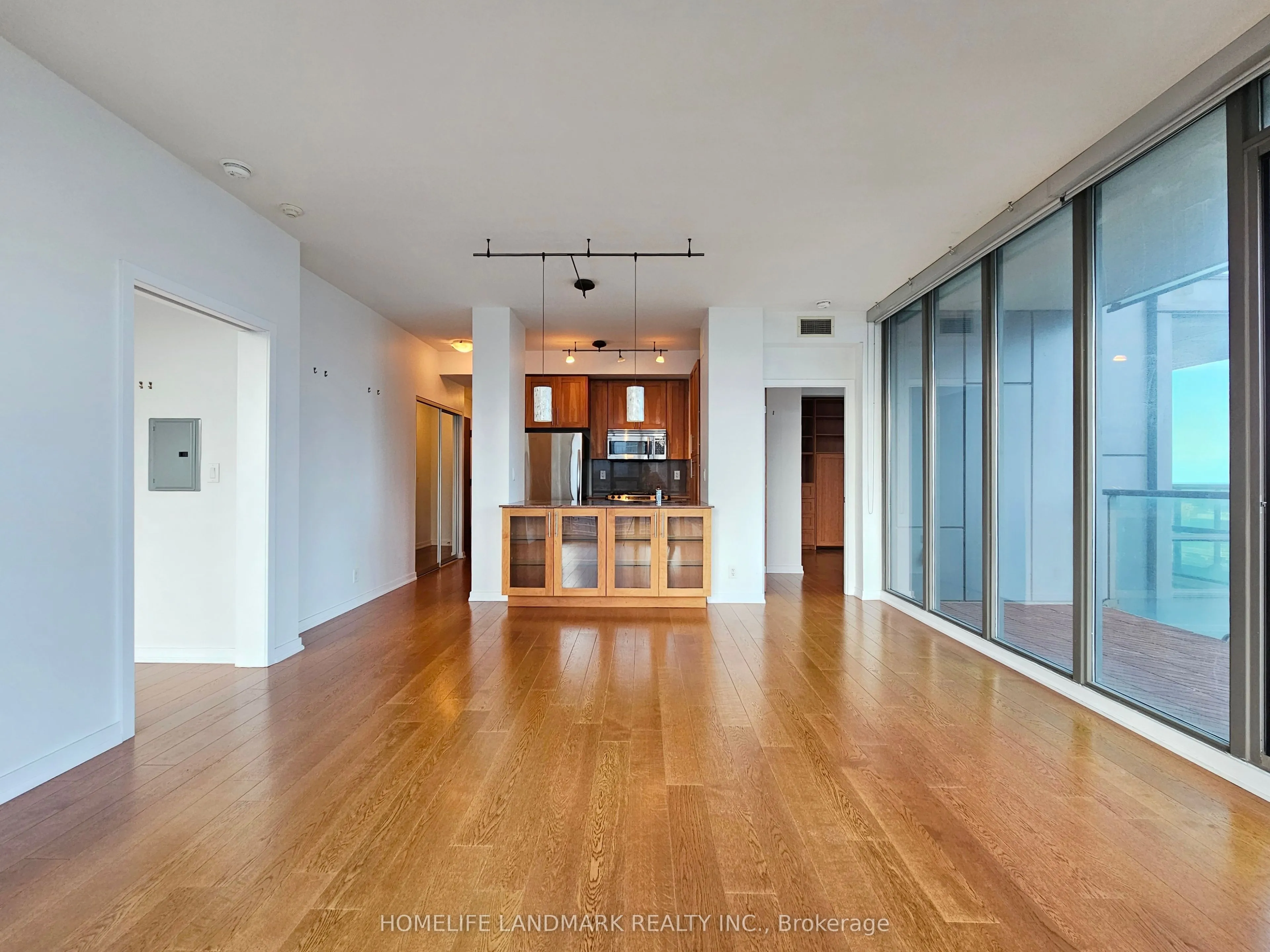 33 Lombard Street #3301