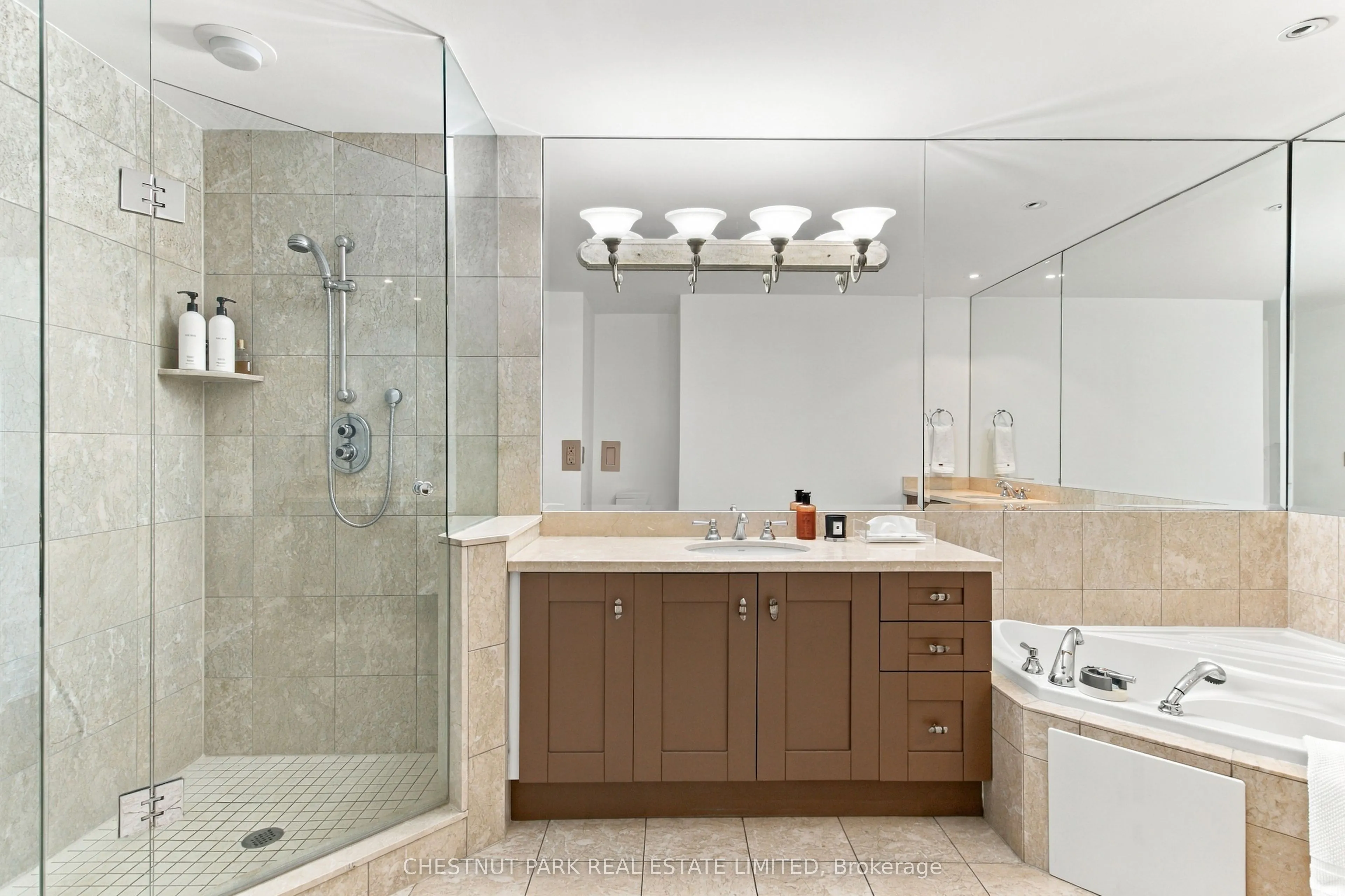 38 Avenue Road #1902