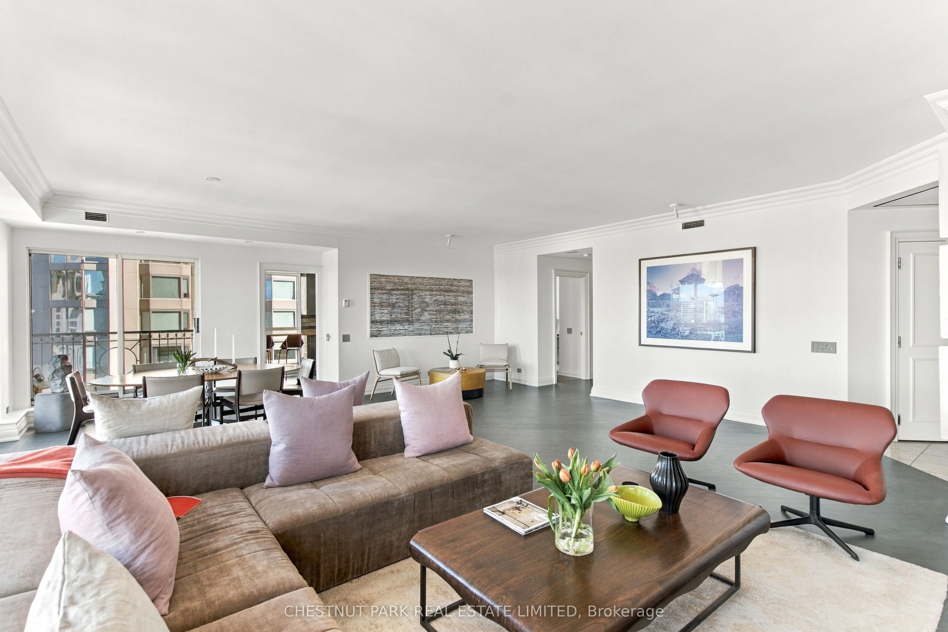 38 Avenue Road #1902