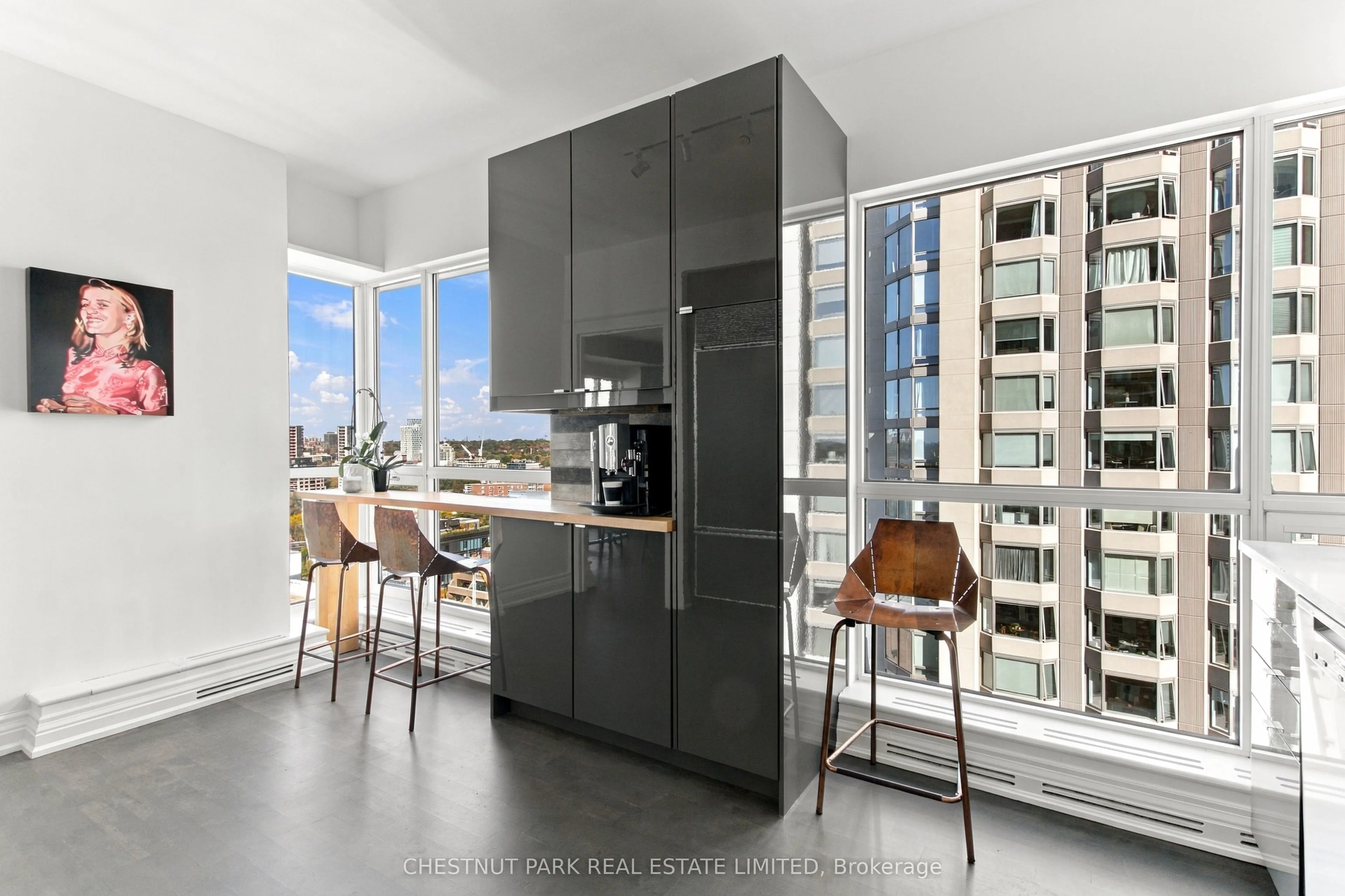 38 Avenue Road #1902