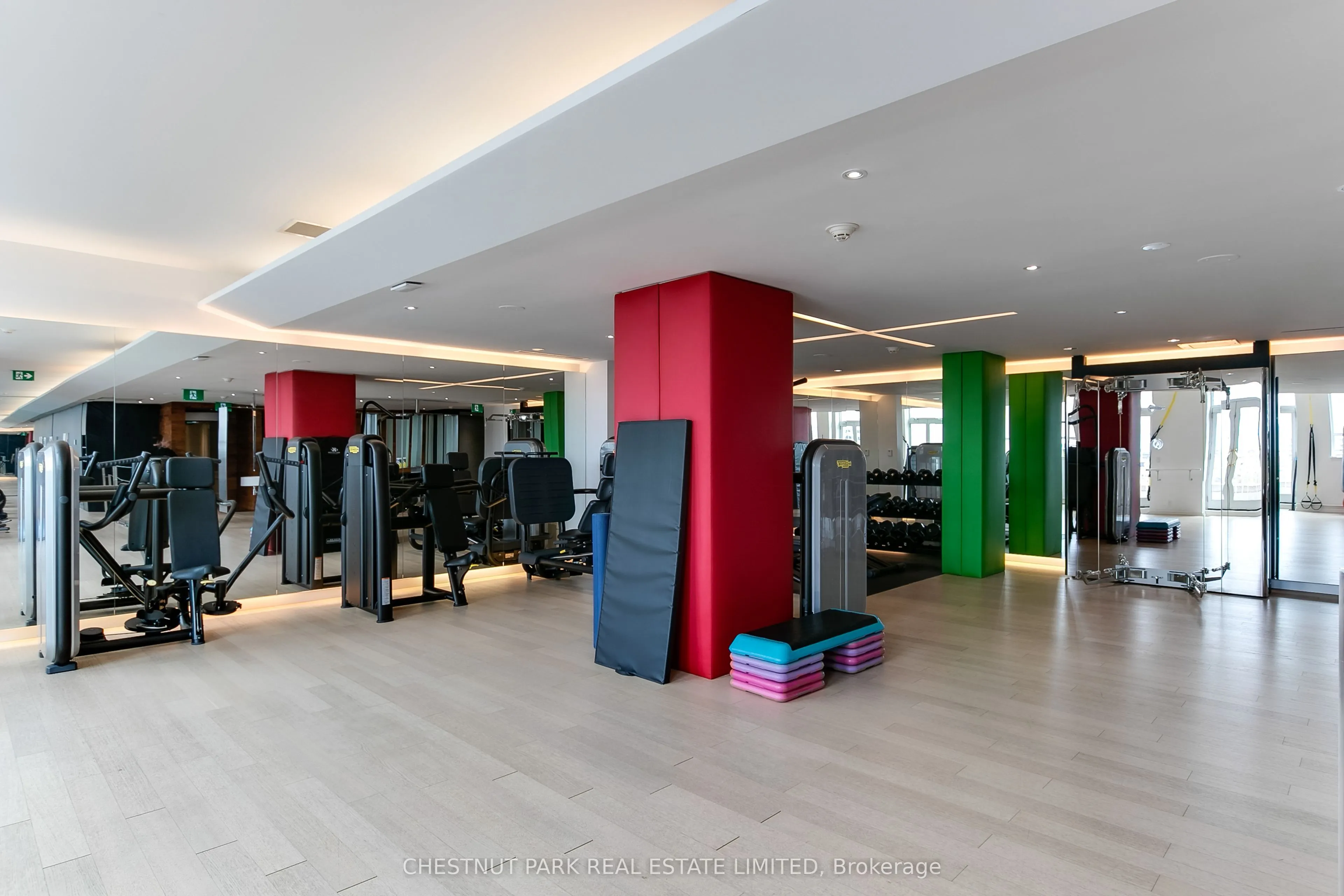 38 Avenue Road #1902
