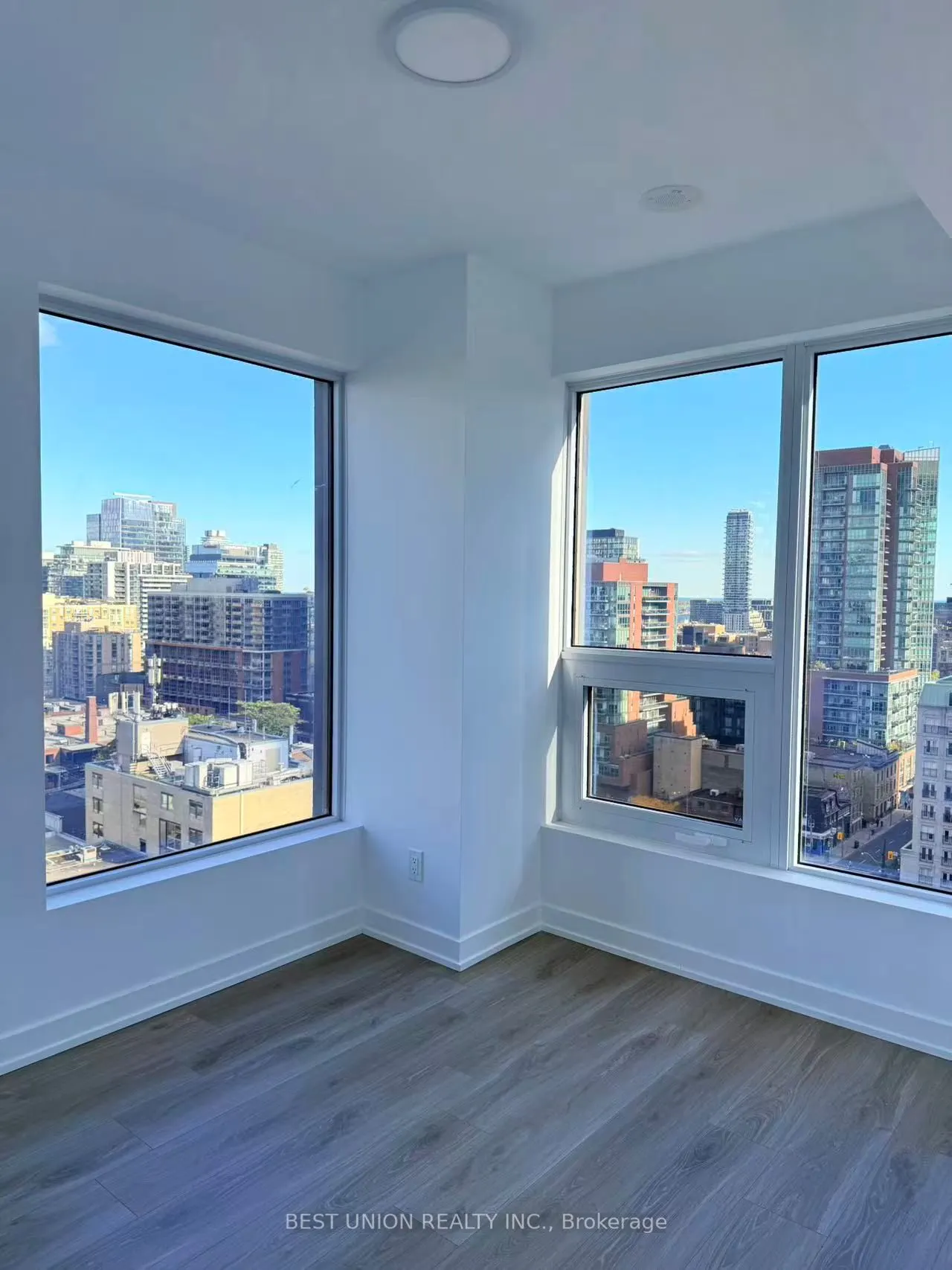 100 Queen Street E #1806