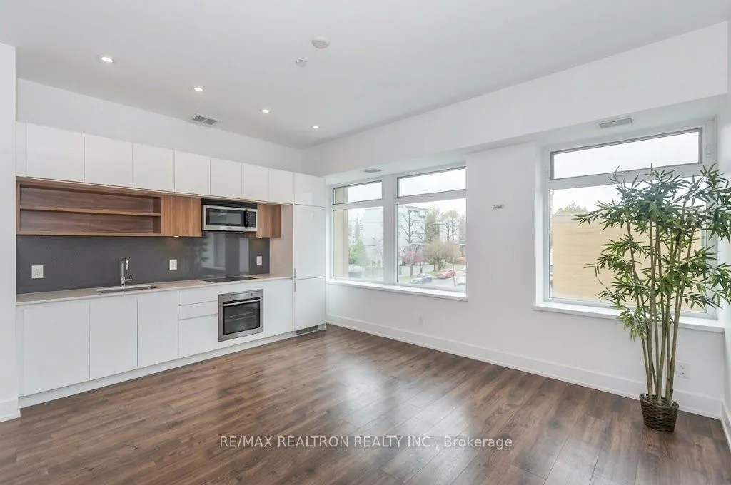 111 St Clair Avenue W #627