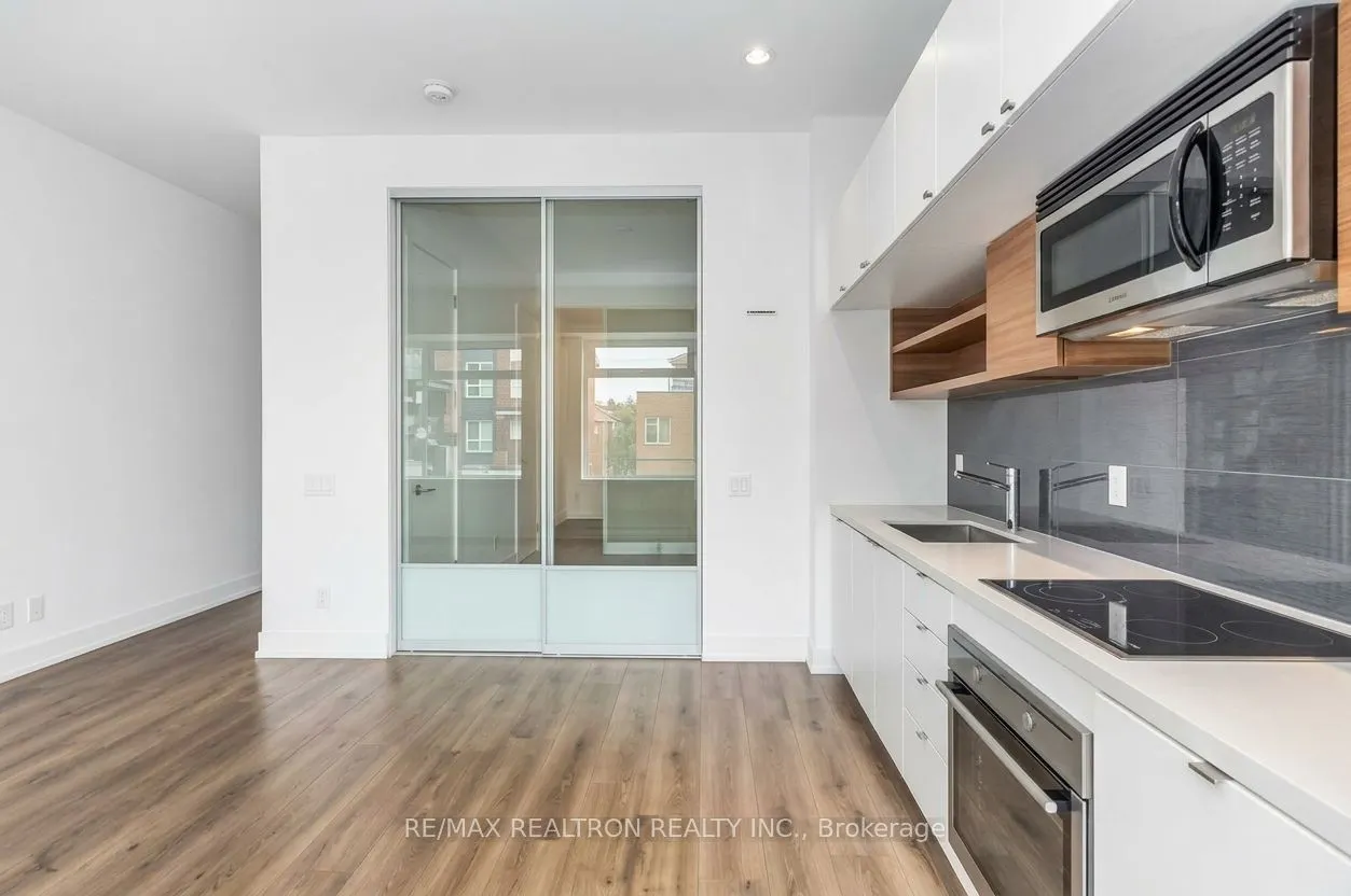 111 St Clair Avenue W #627