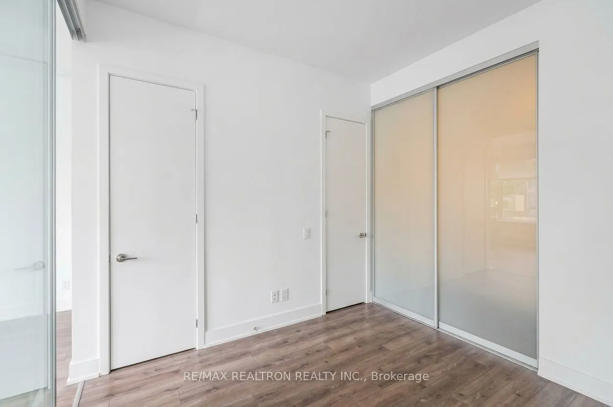 111 St Clair Avenue W #627