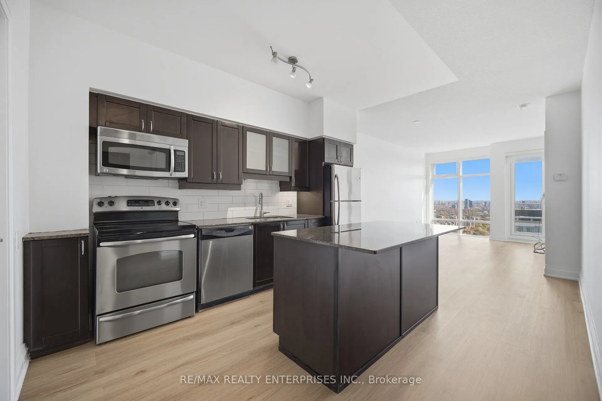2191 Yonge Street #4501
