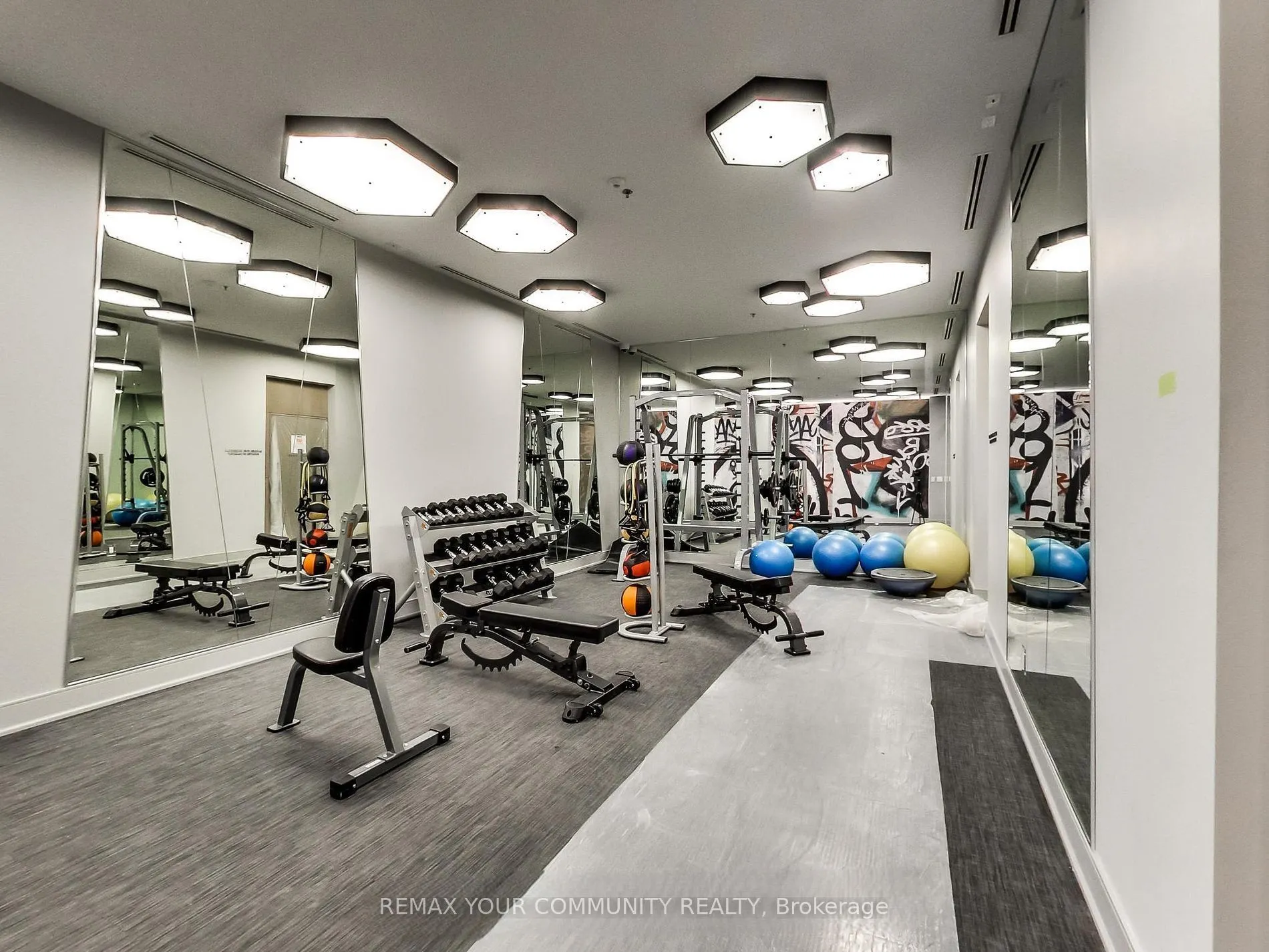 199 Richmond Street W #1602