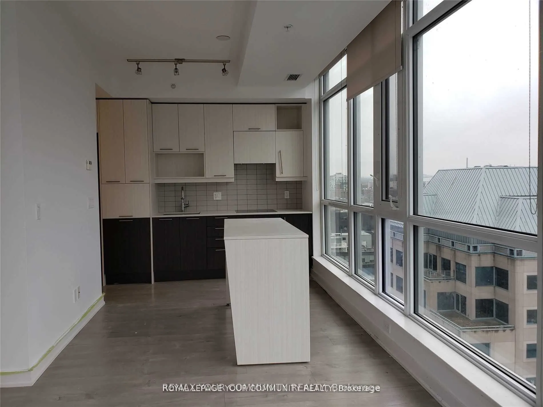 199 Richmond Street W #1602