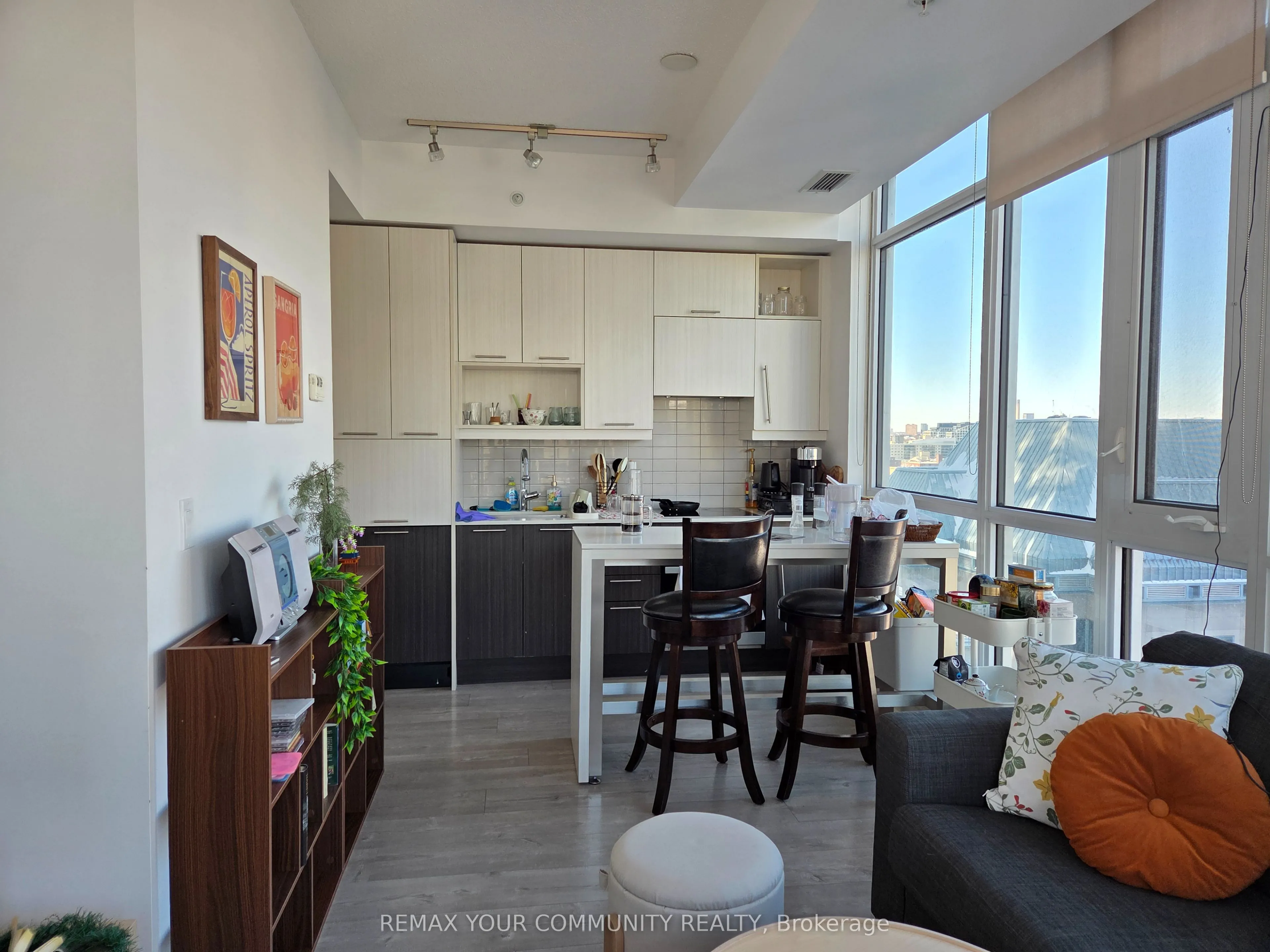 199 Richmond Street W #1602