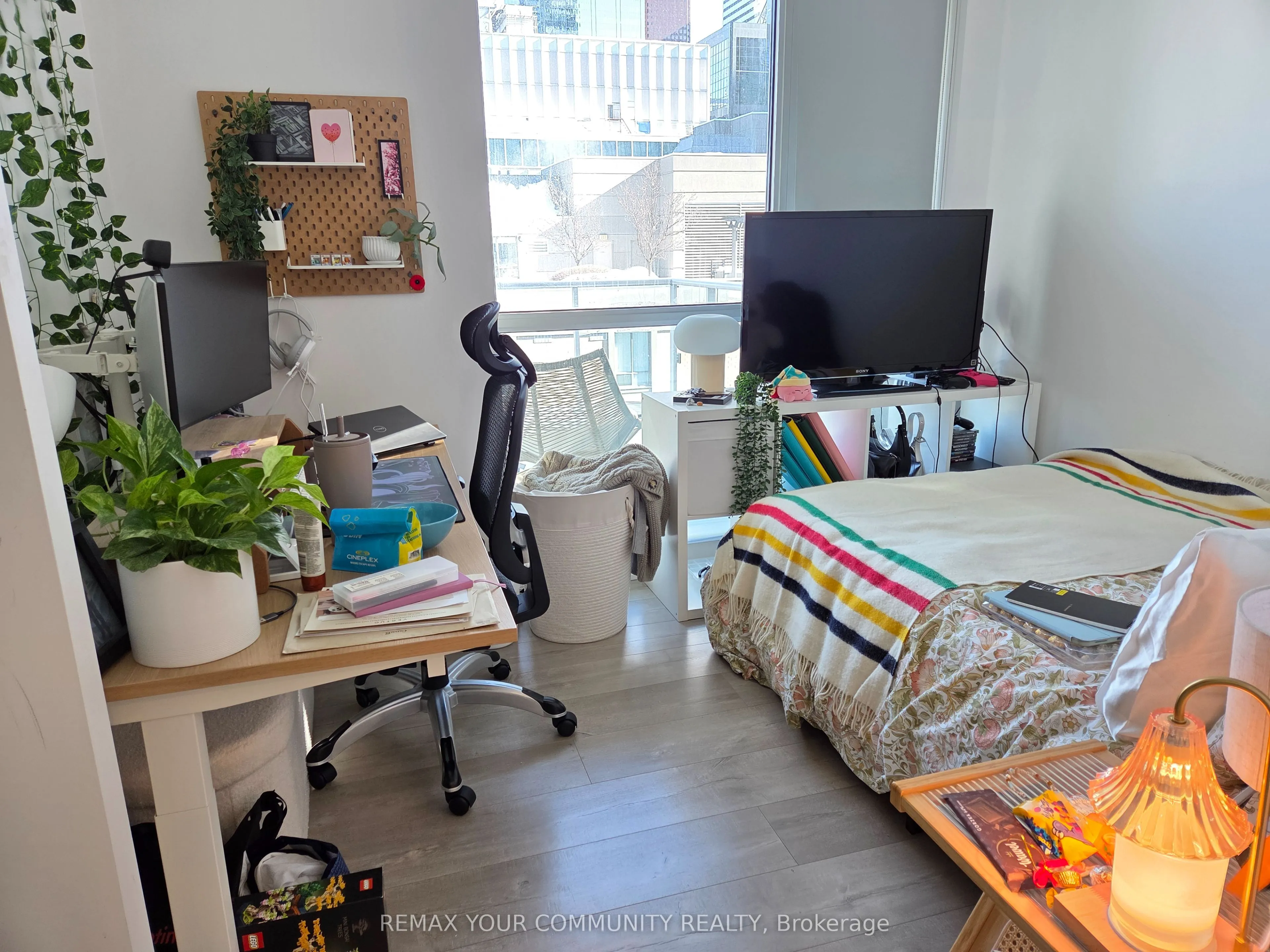 199 Richmond Street W #1602