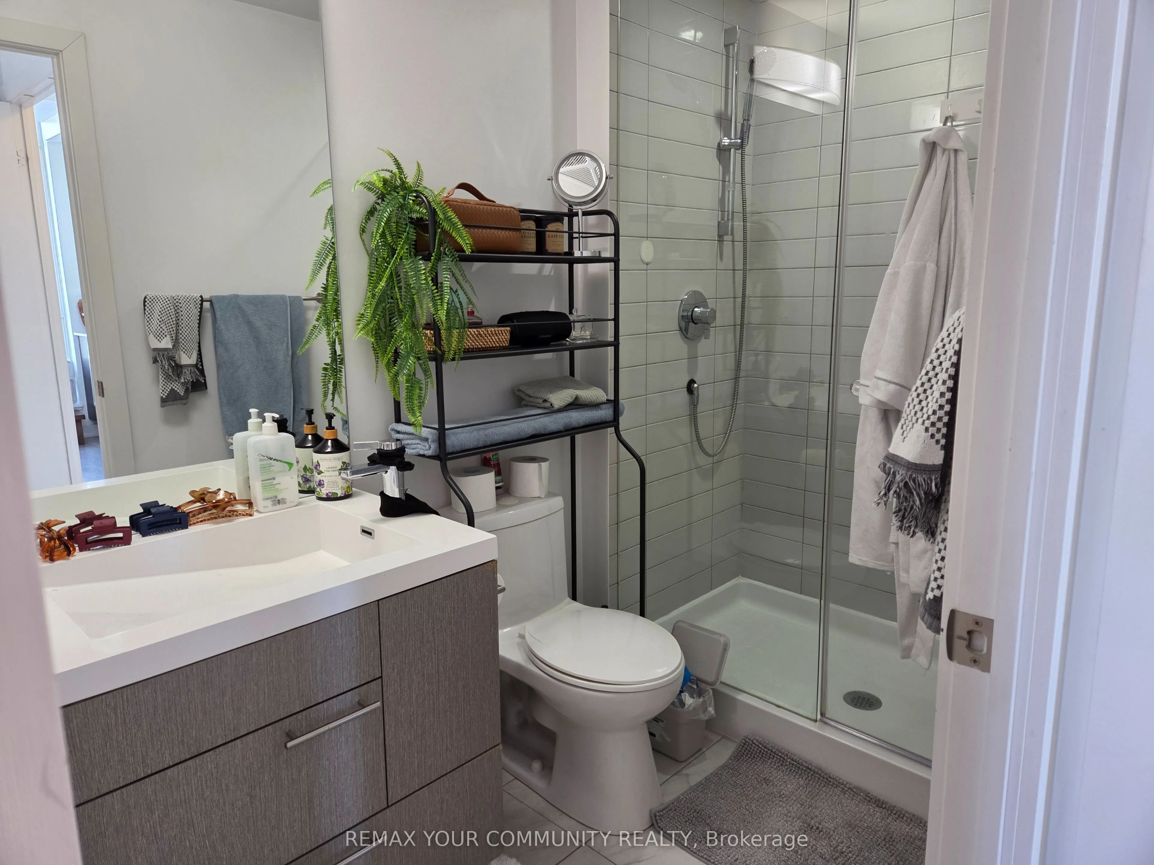 199 Richmond Street W #1602