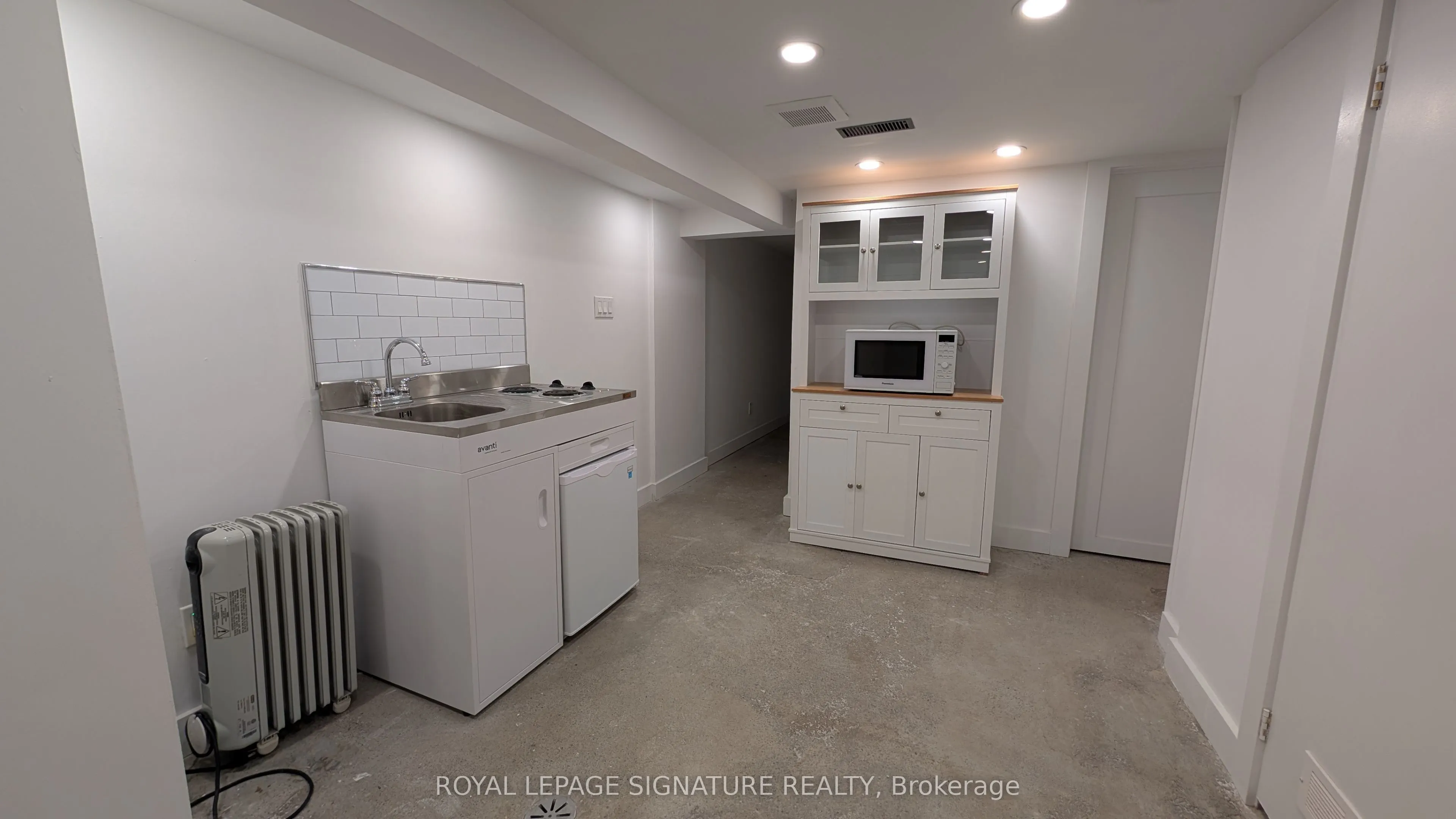 231 Havelock Street #Lower