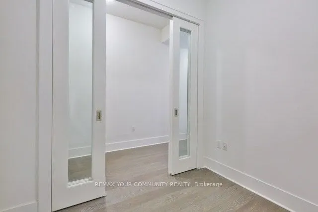 29 Queens Quay E #918