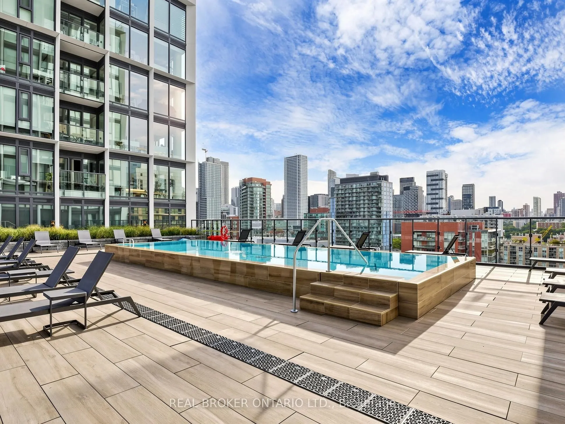158 Front Street E #816