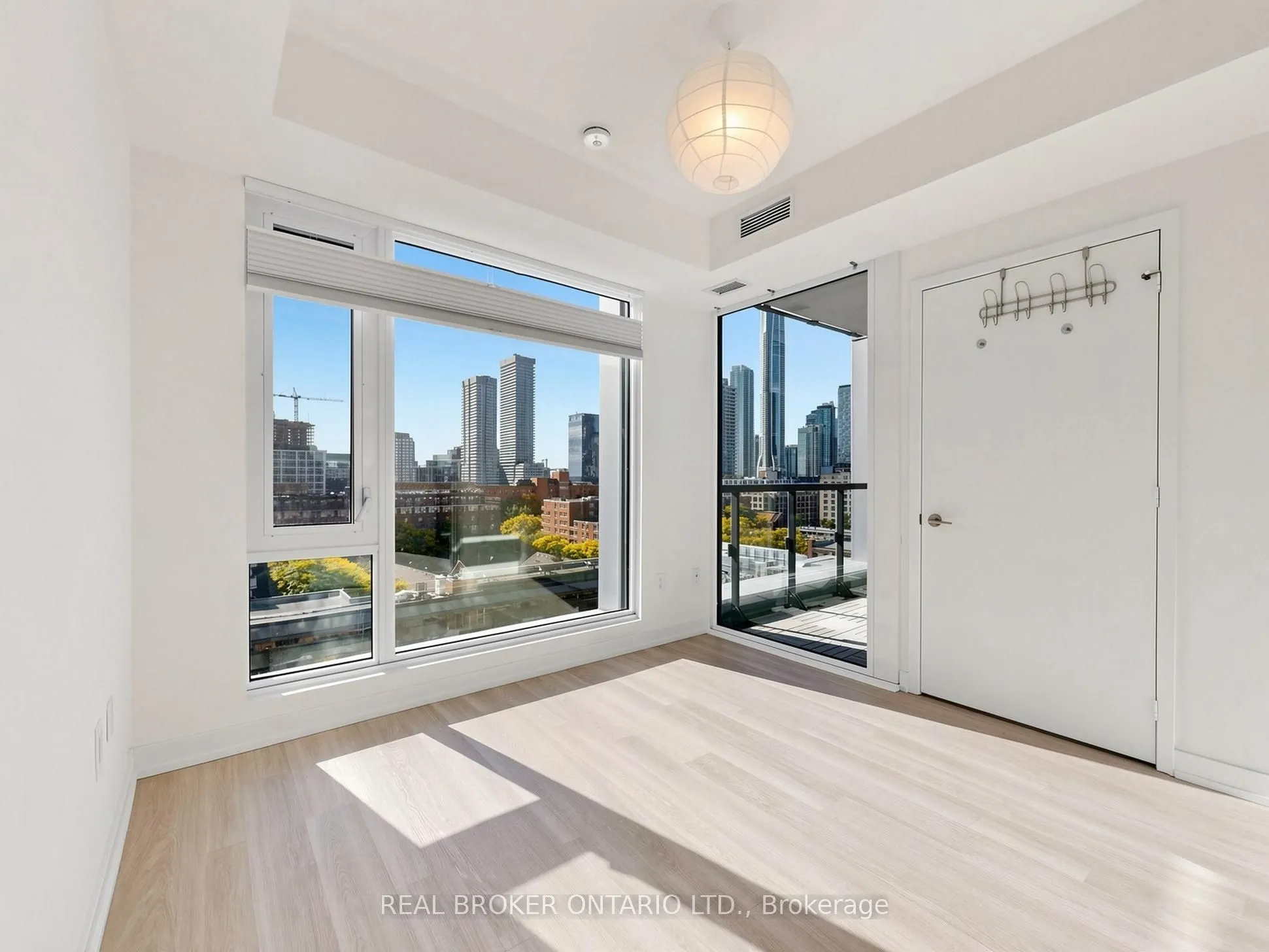 158 Front Street E #816