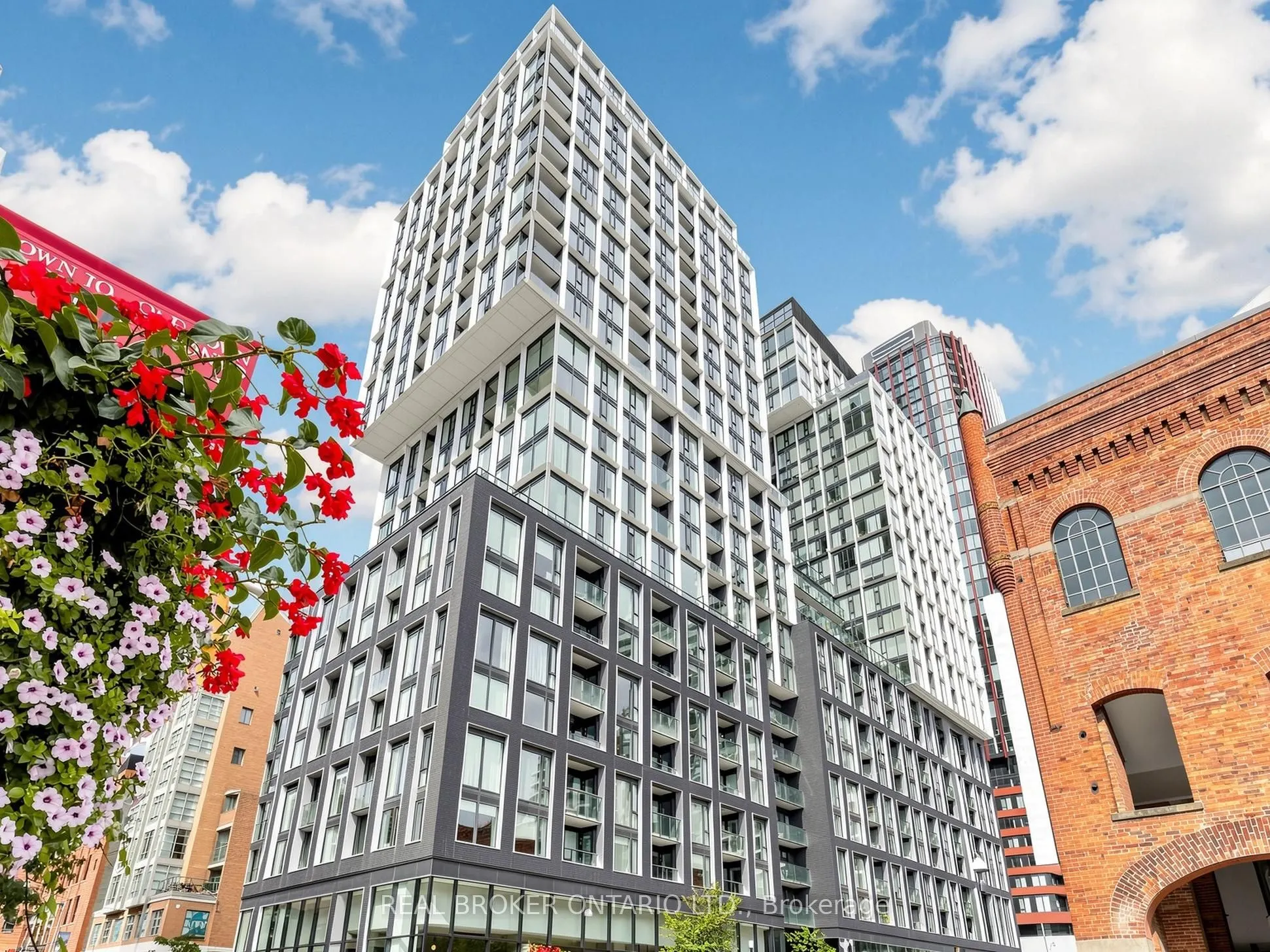 158 Front Street E #816
