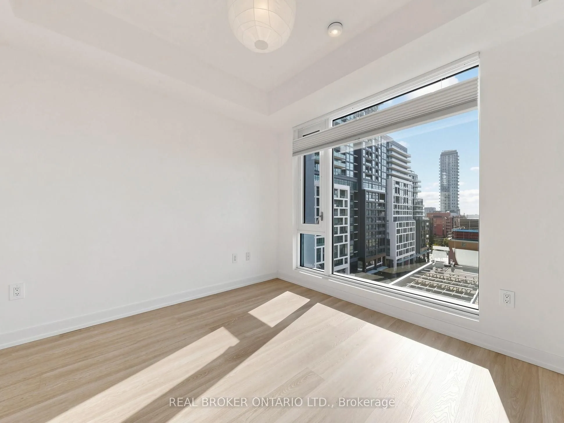 158 Front Street E #816