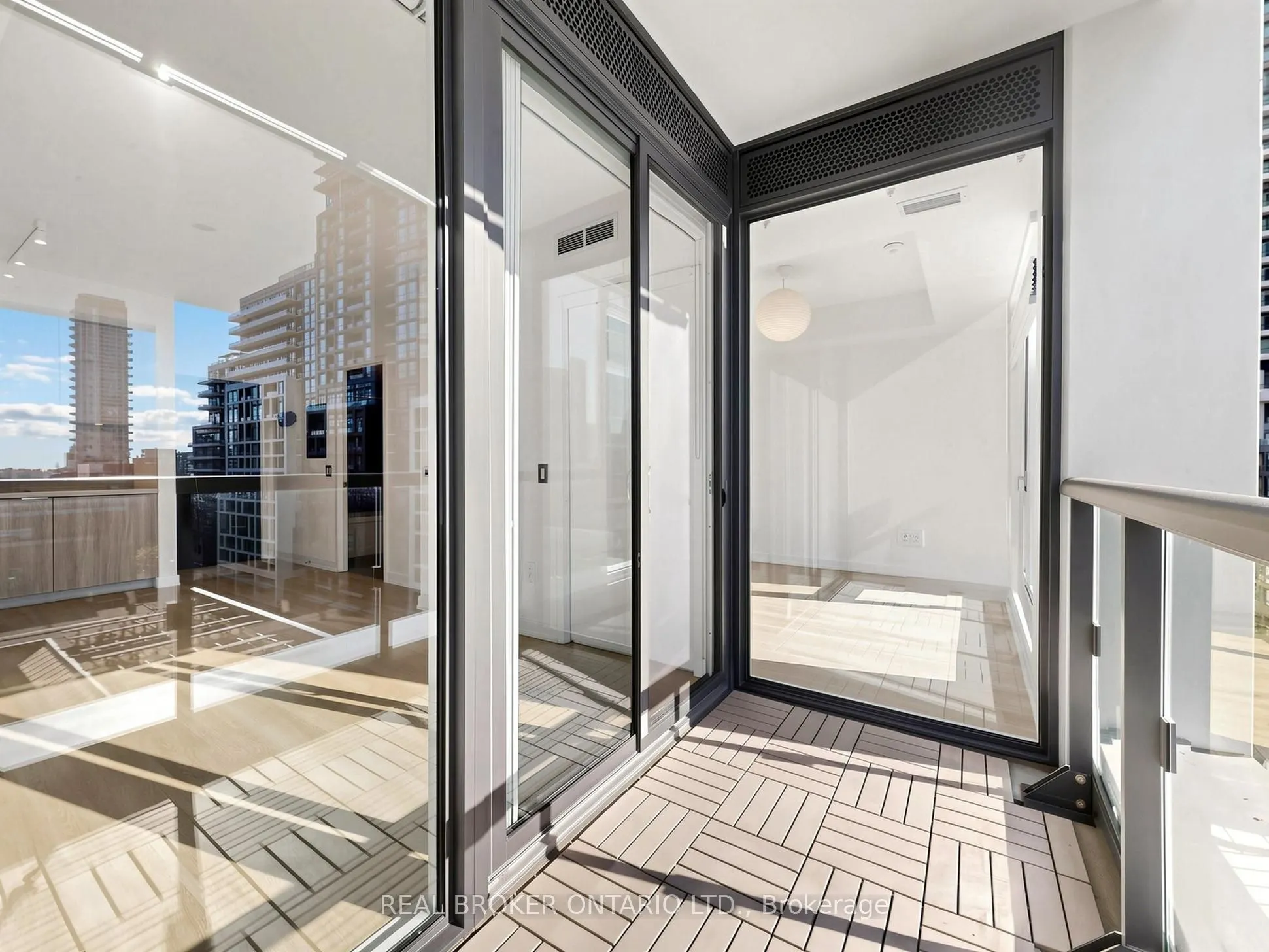 158 Front Street E #816