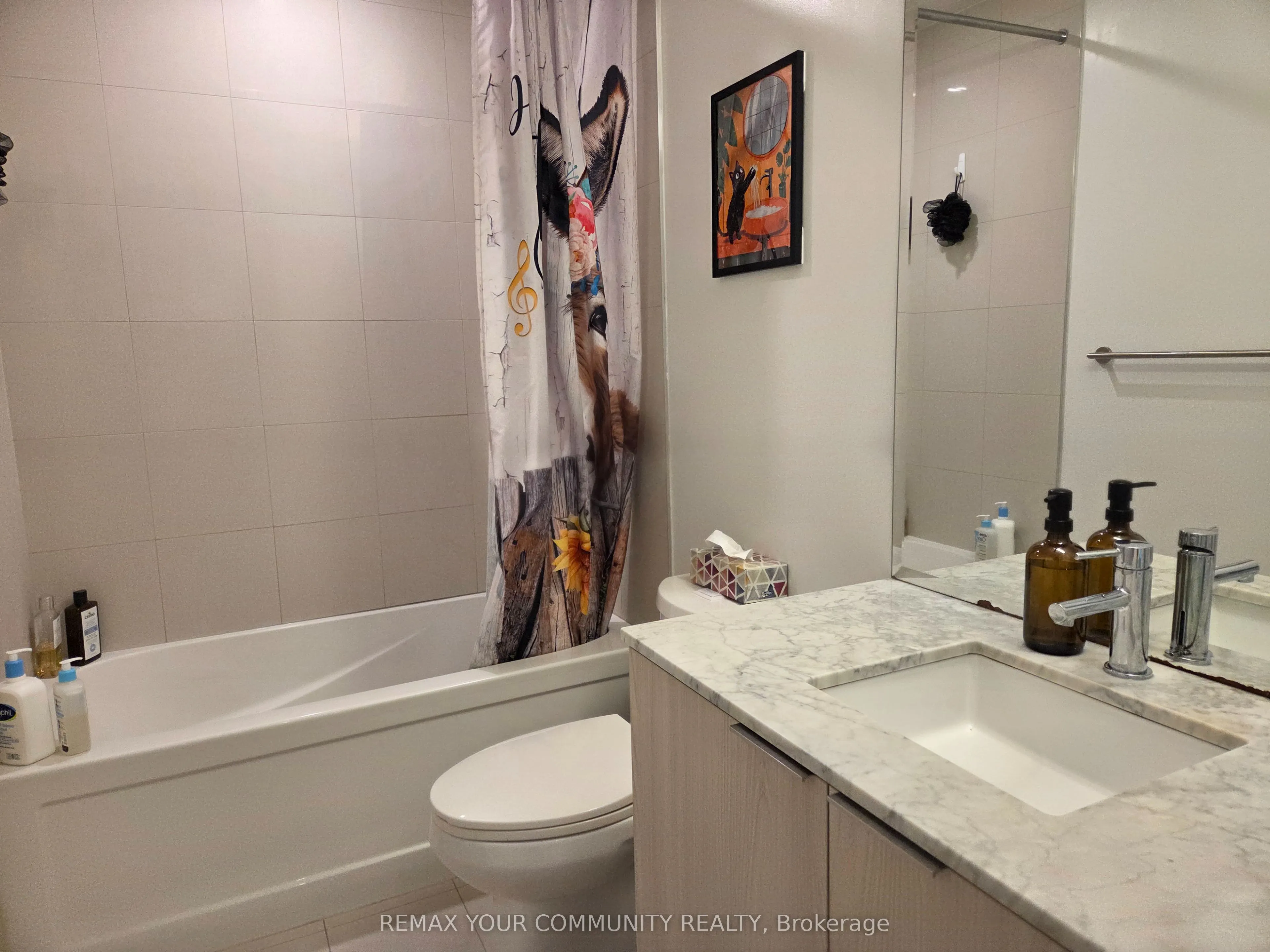 15 Queens Quay E #408