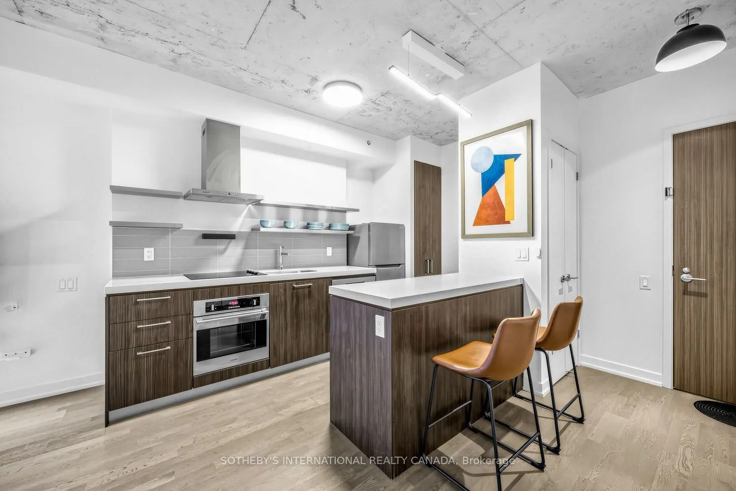 560 King St. Street W #401