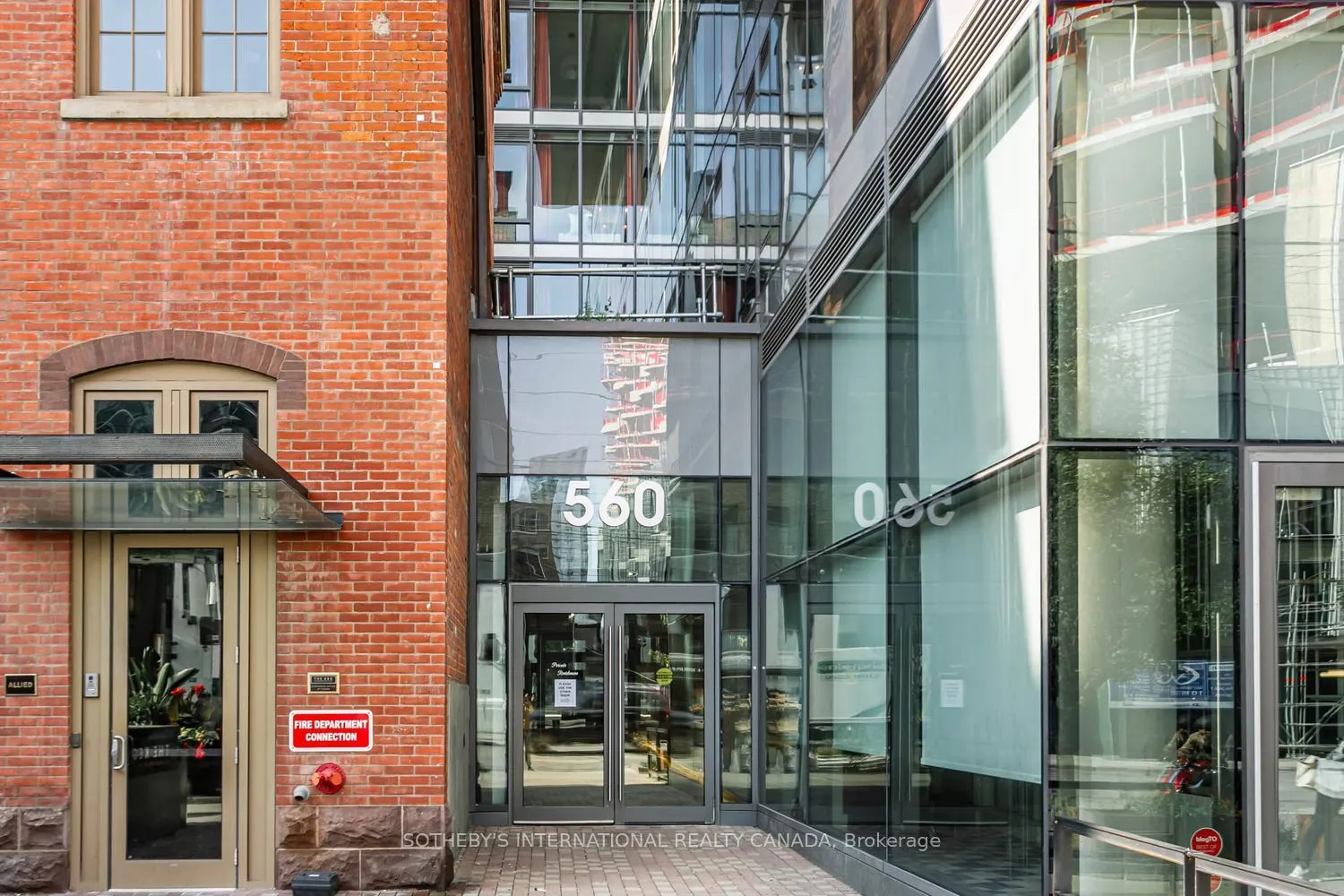 560 King St. Street W #401