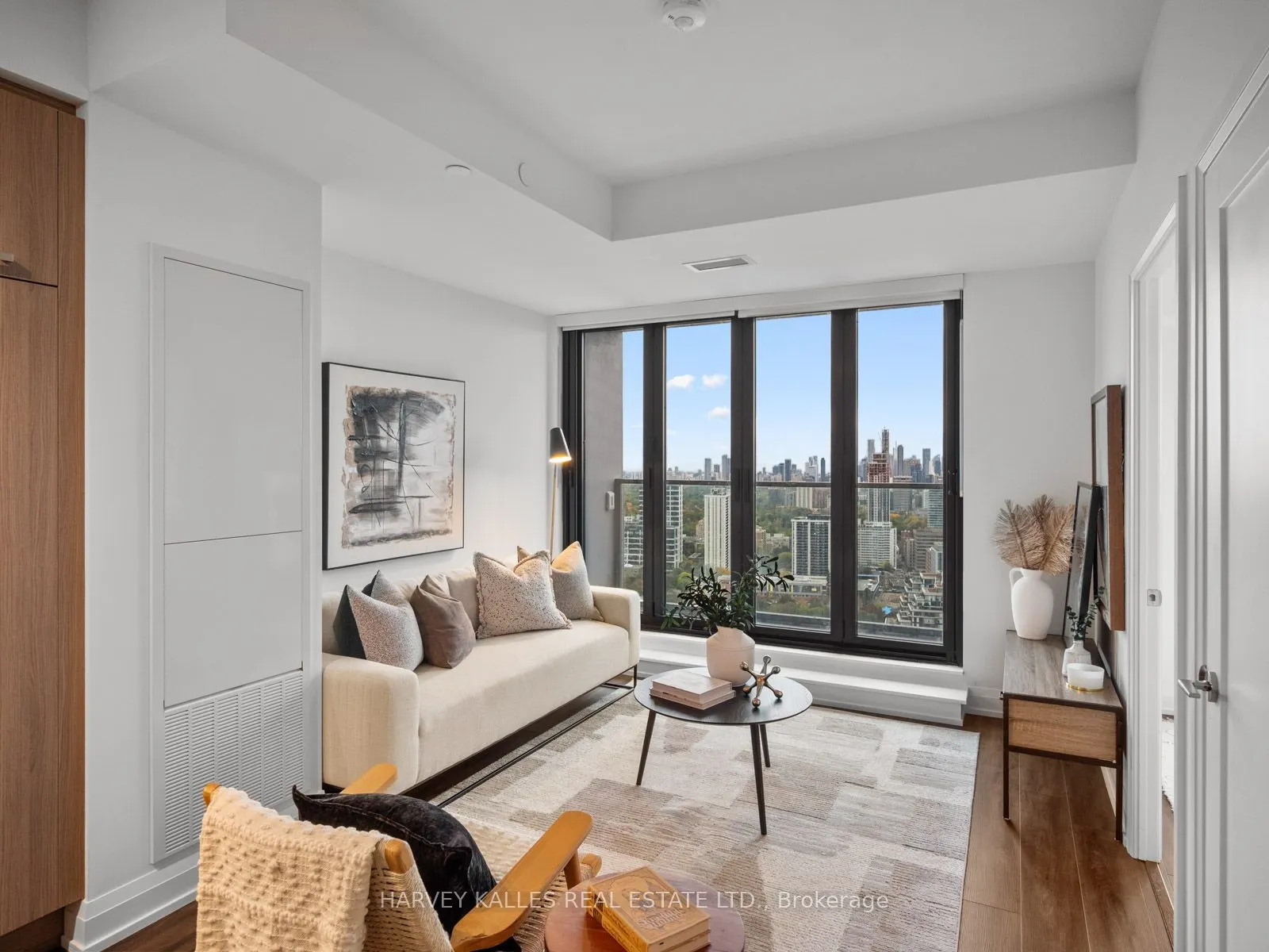 20 Soudan Avenue #3706