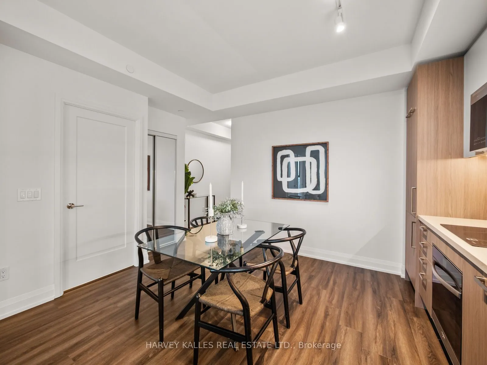 20 Soudan Avenue #3706