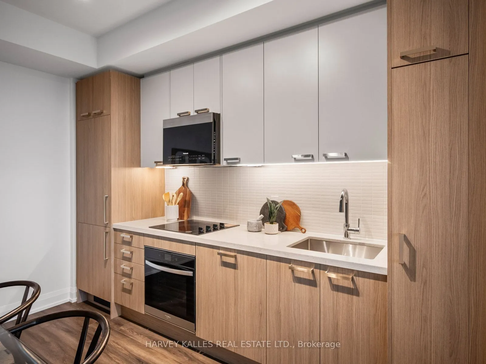 20 Soudan Avenue #3706