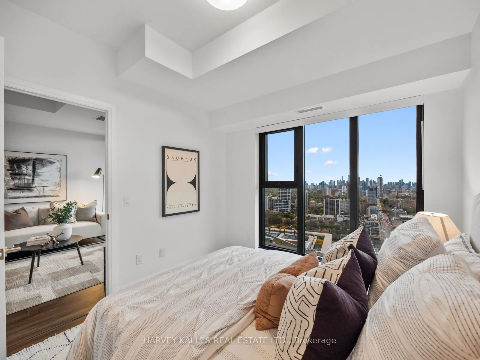 20 Soudan Avenue #3706