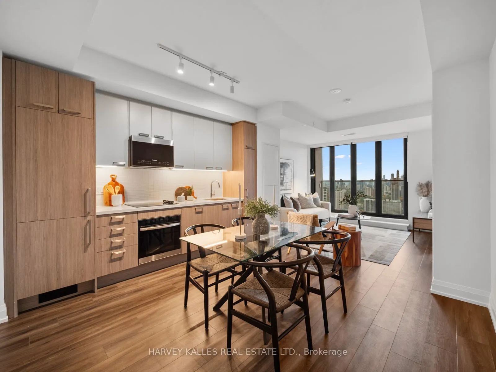 20 Soudan Avenue #3706