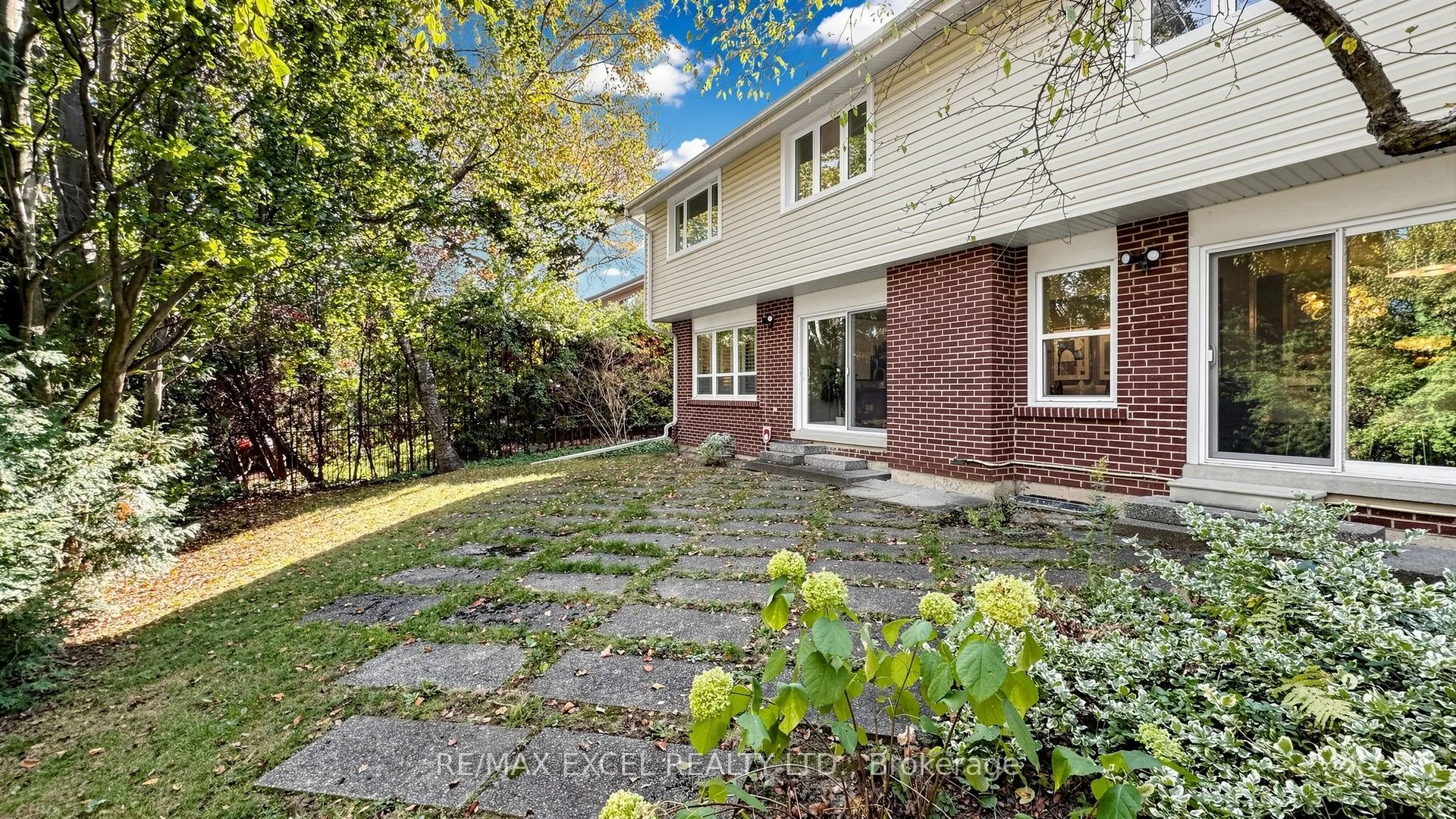 15 Mellowood Drive