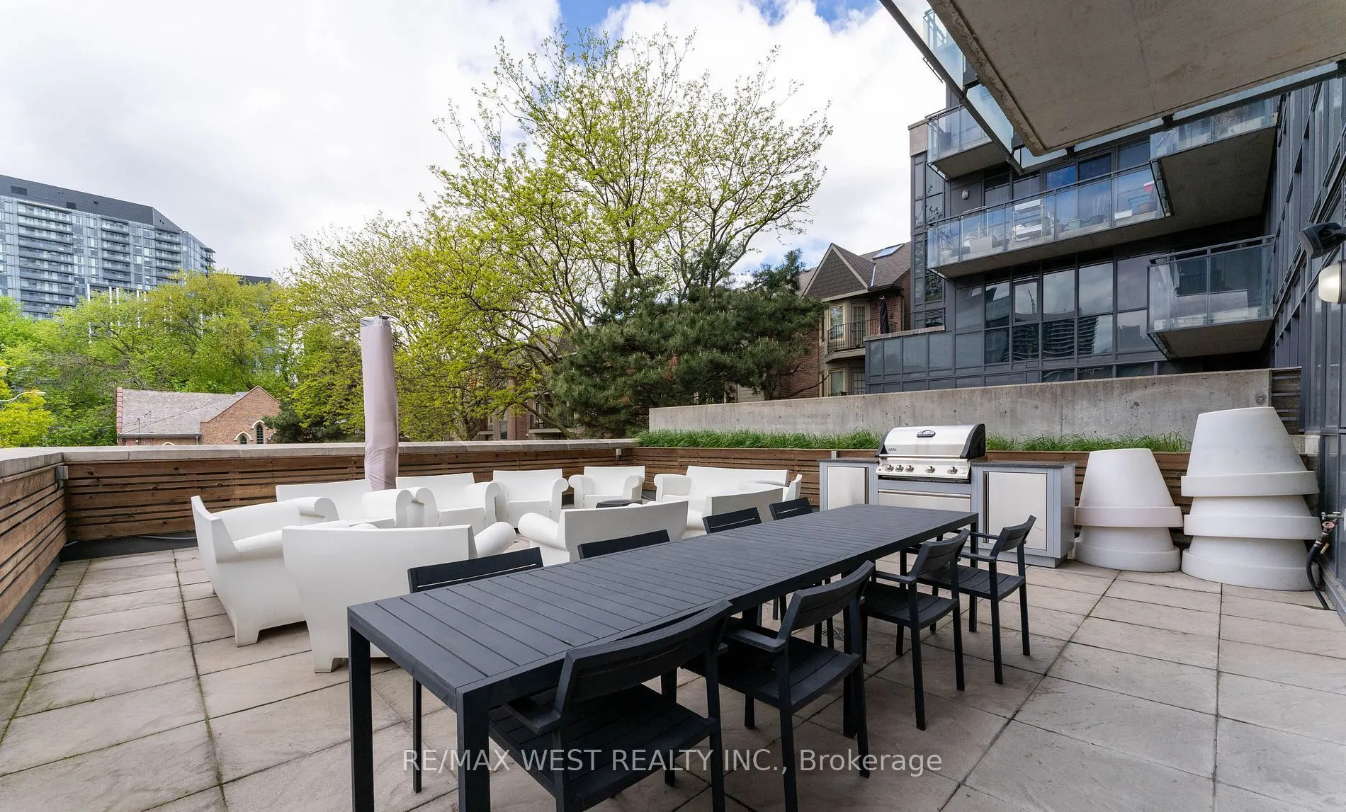 90 Trinity Street #303
