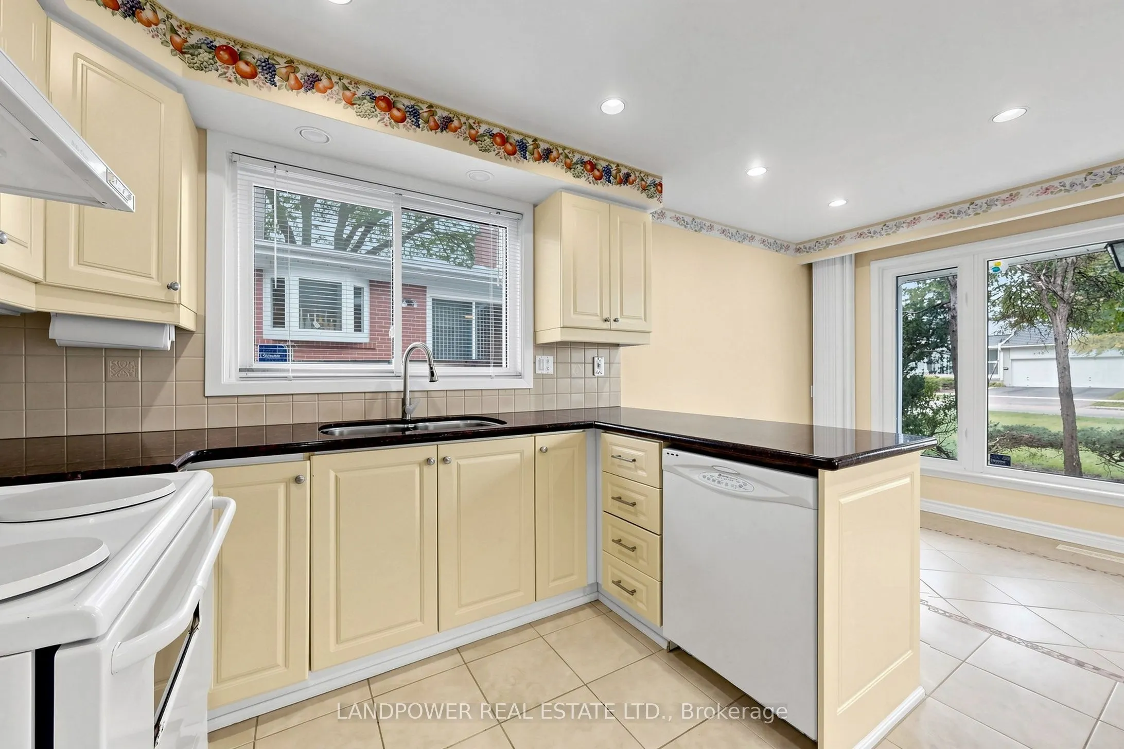 51 BESTVIEW Drive