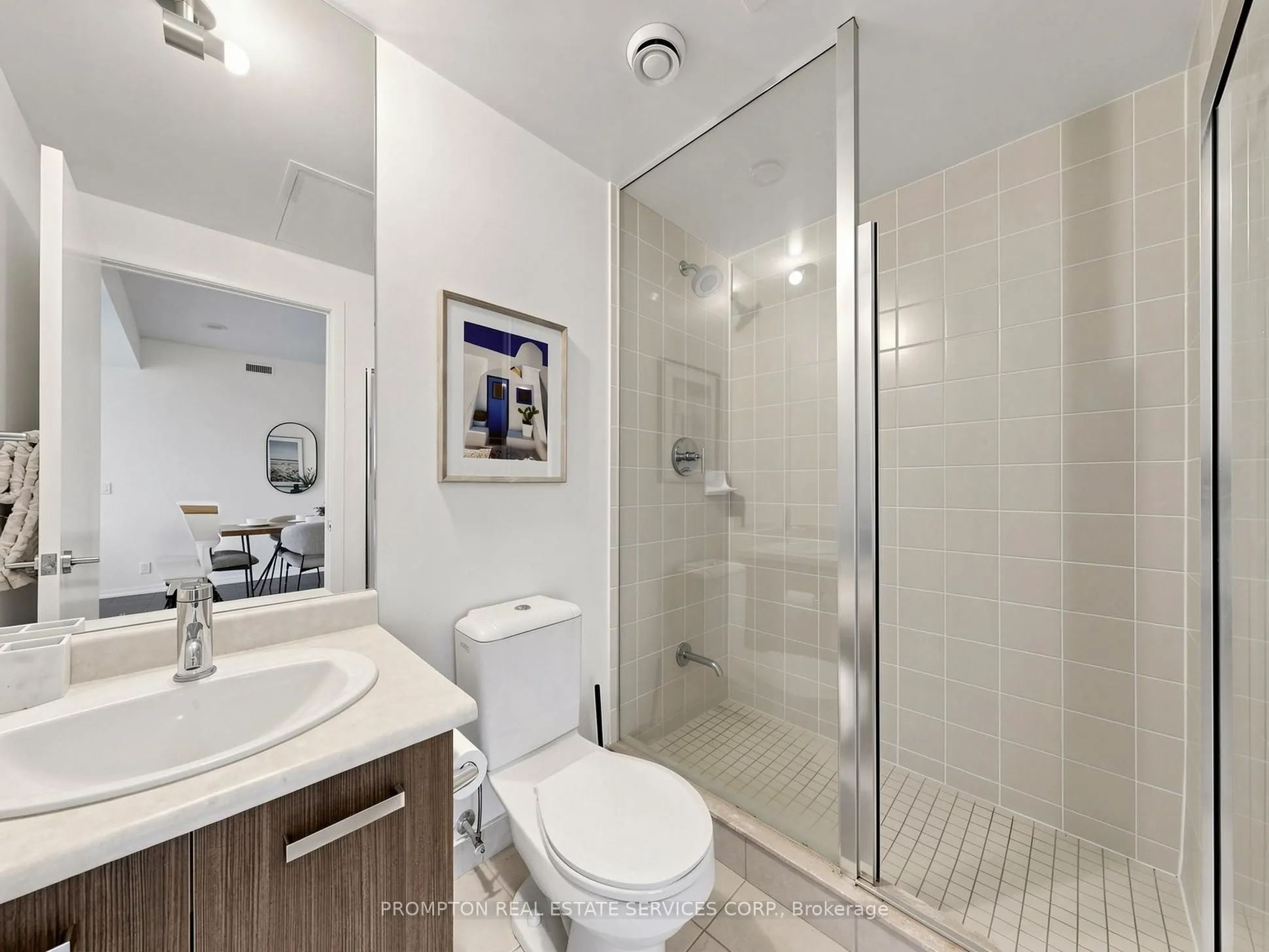 832 Bay Street #905