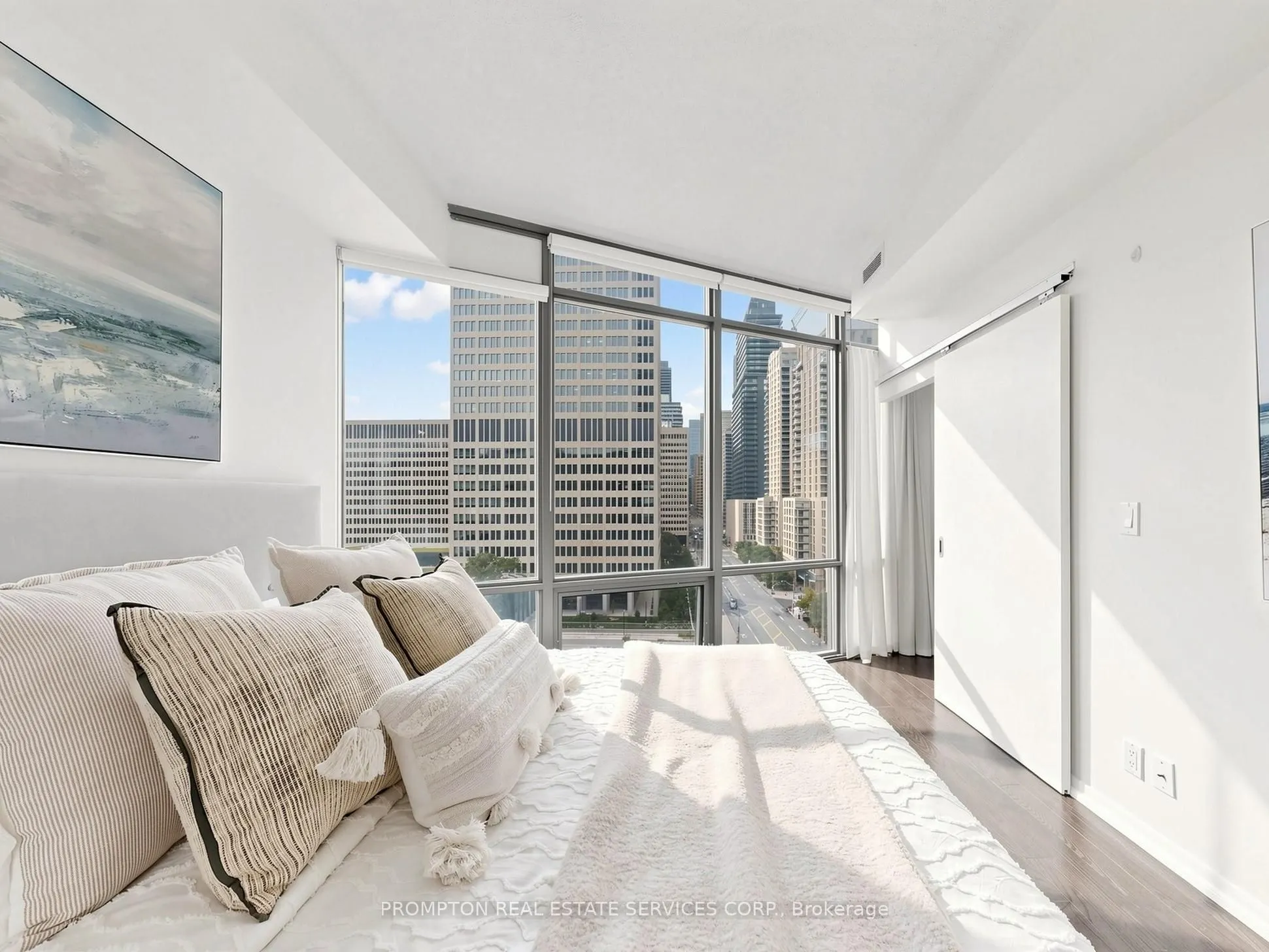 832 Bay Street #905