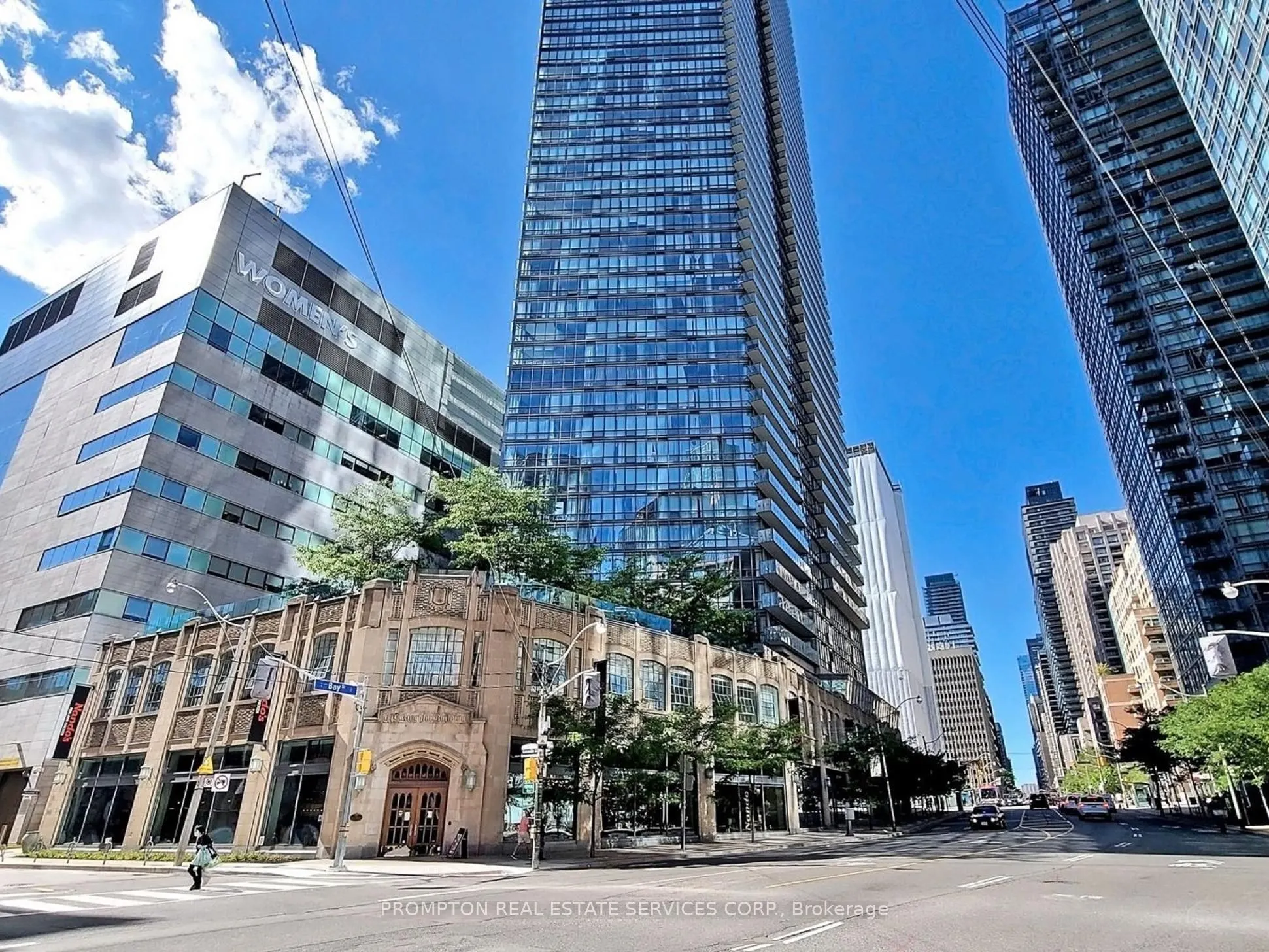 832 Bay Street #905