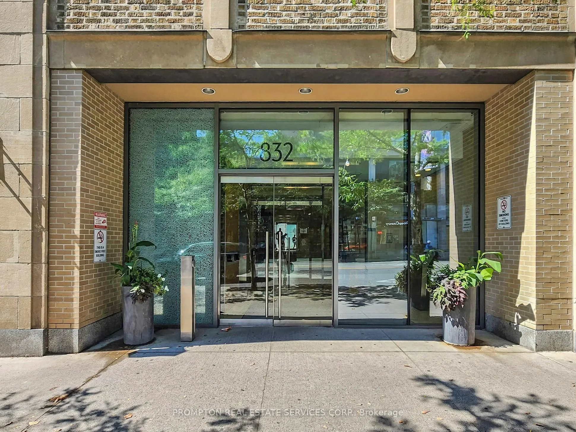832 Bay Street #905