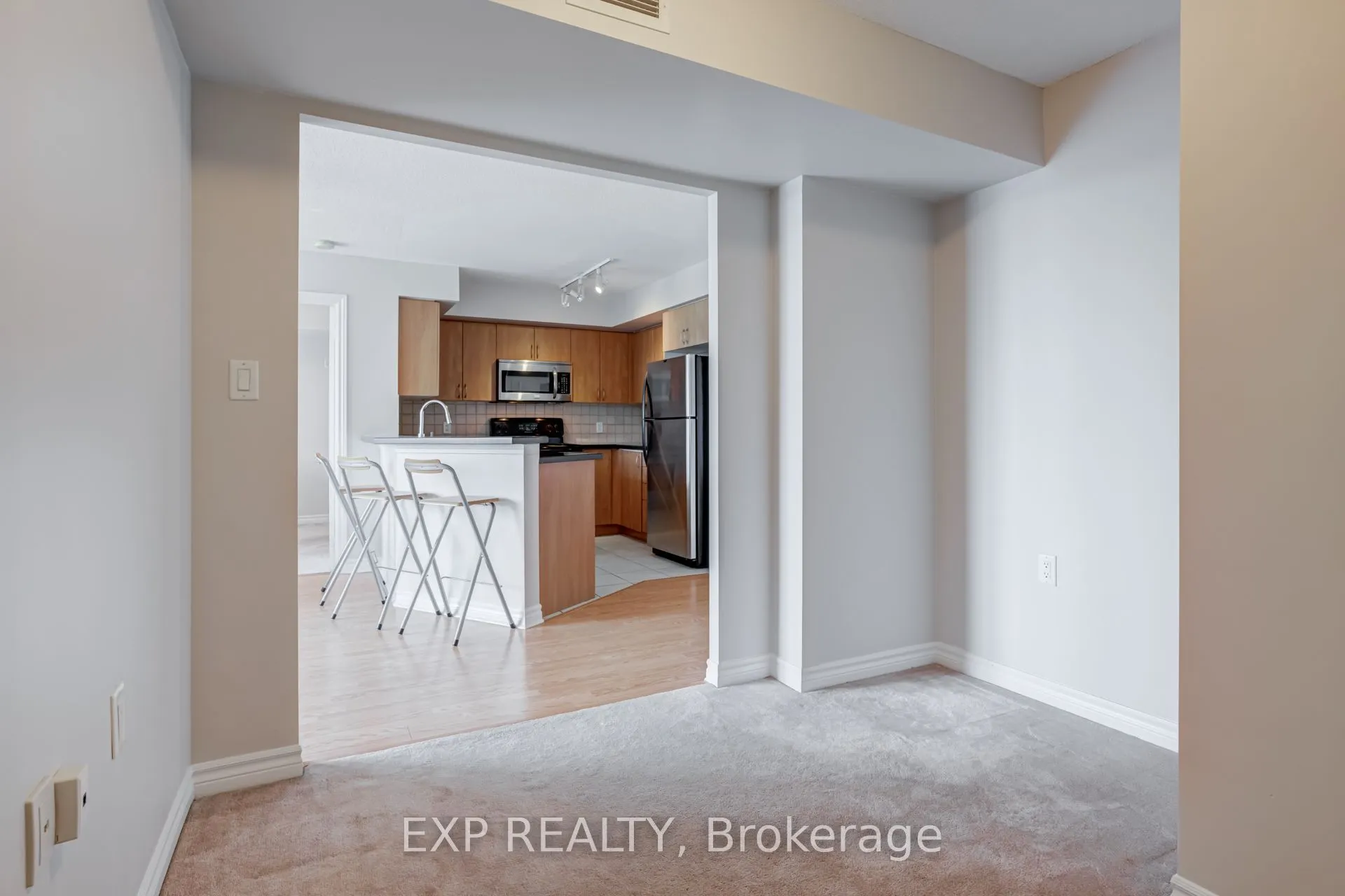 3840 Bathurst Street #506