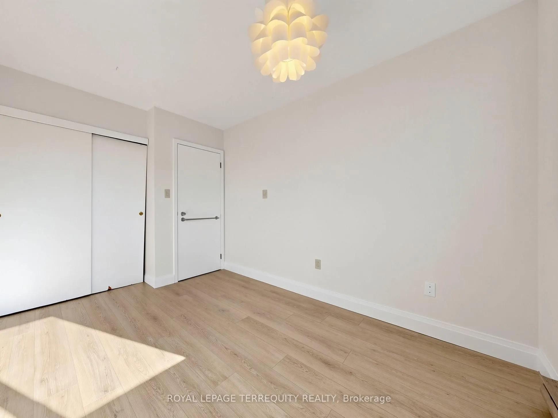 41 Summerhill Avenue #1