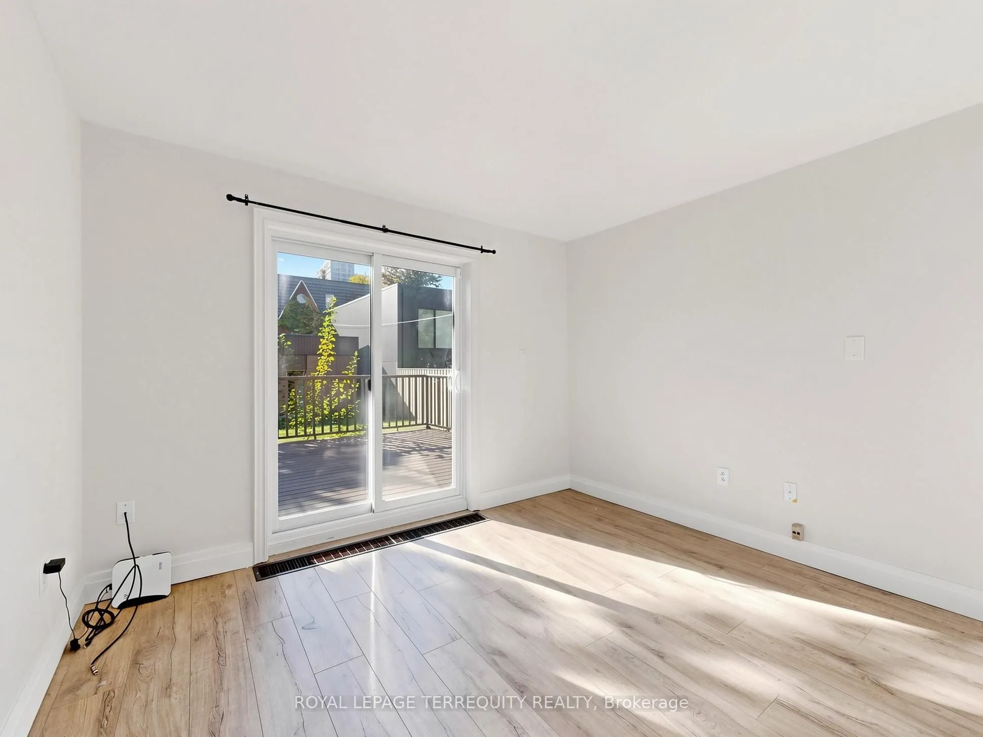 41 Summerhill Avenue #1