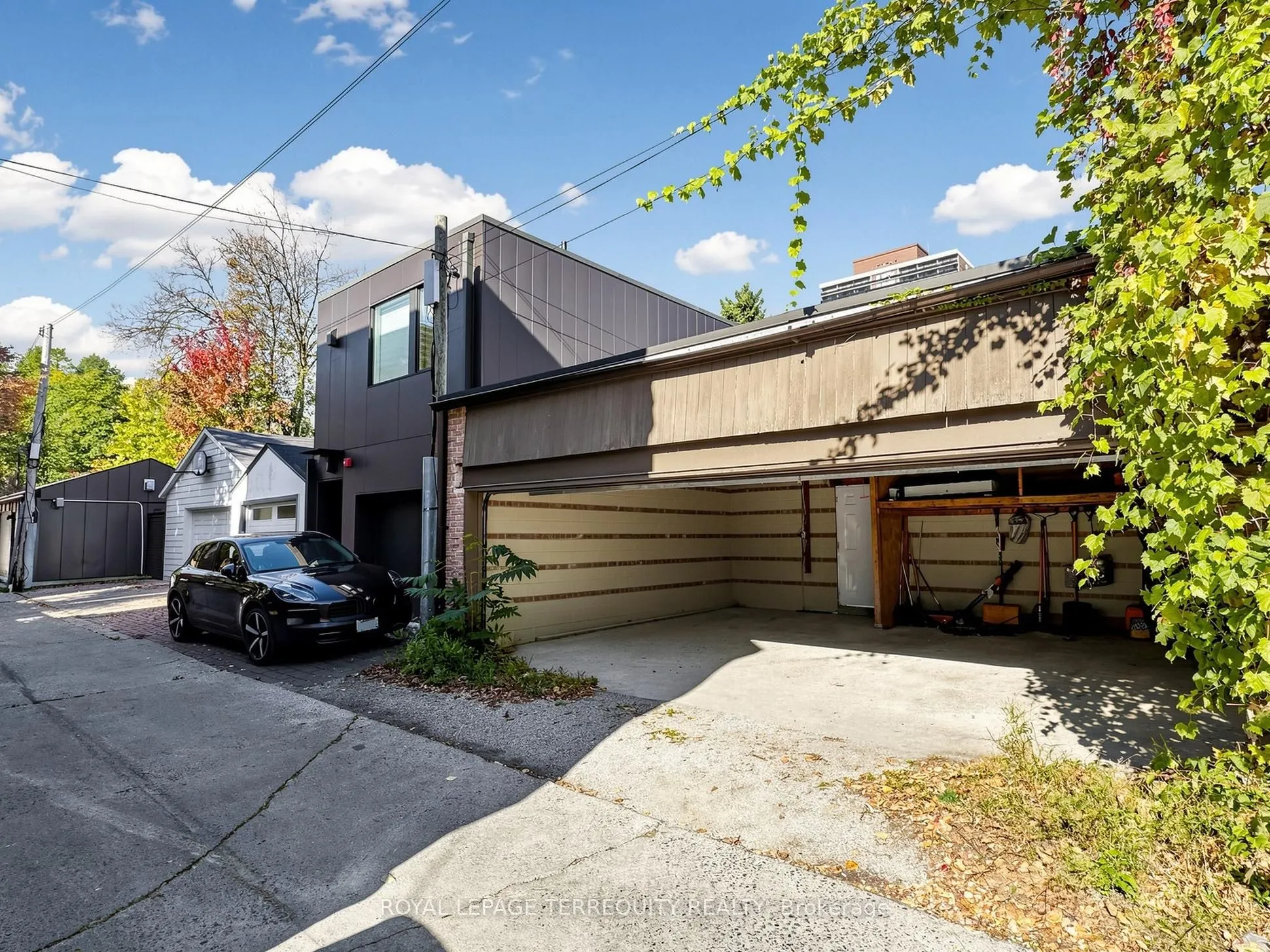 41 Summerhill Avenue #1
